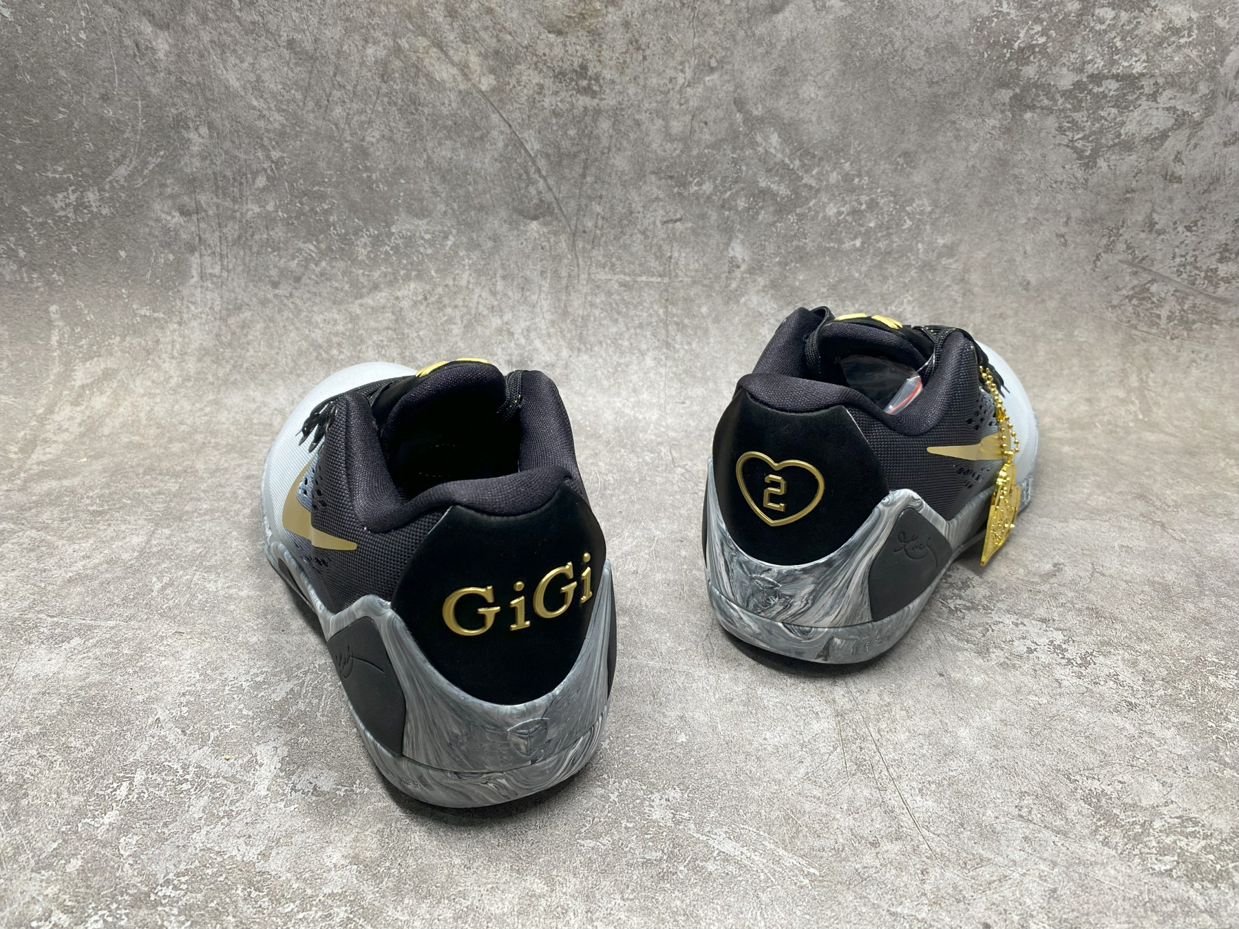 UA Nike Kobe 9 EM Low Protro