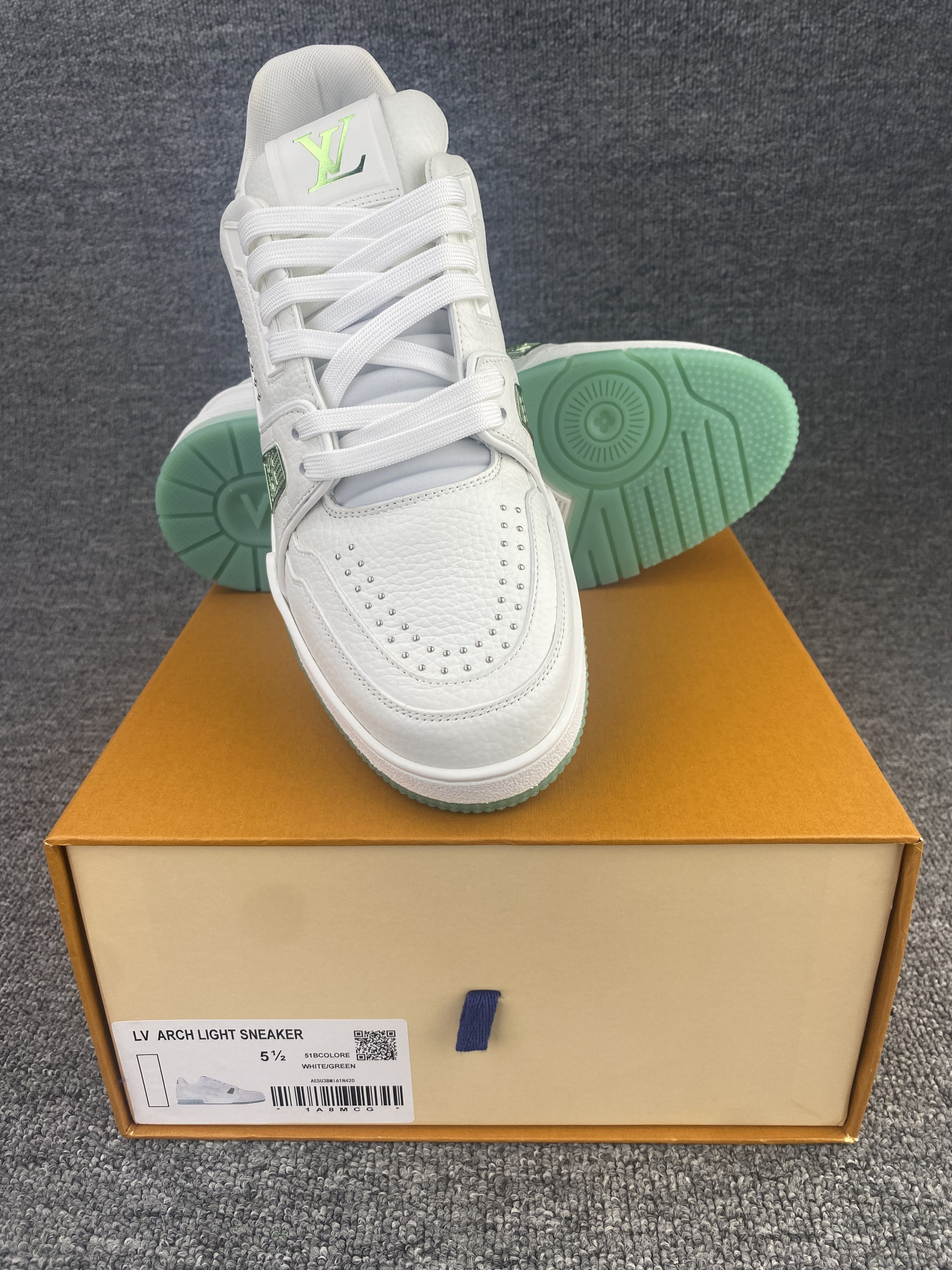 UA LV trainer Sneakers