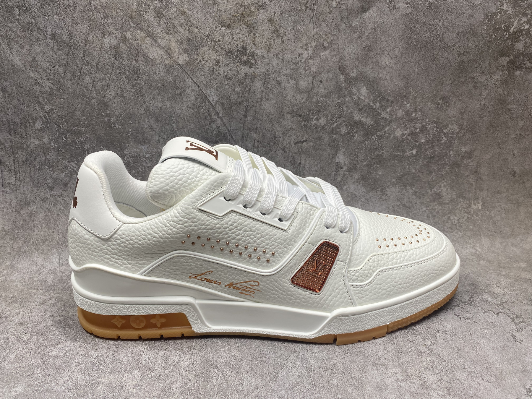 UA LV trainer Sneakers