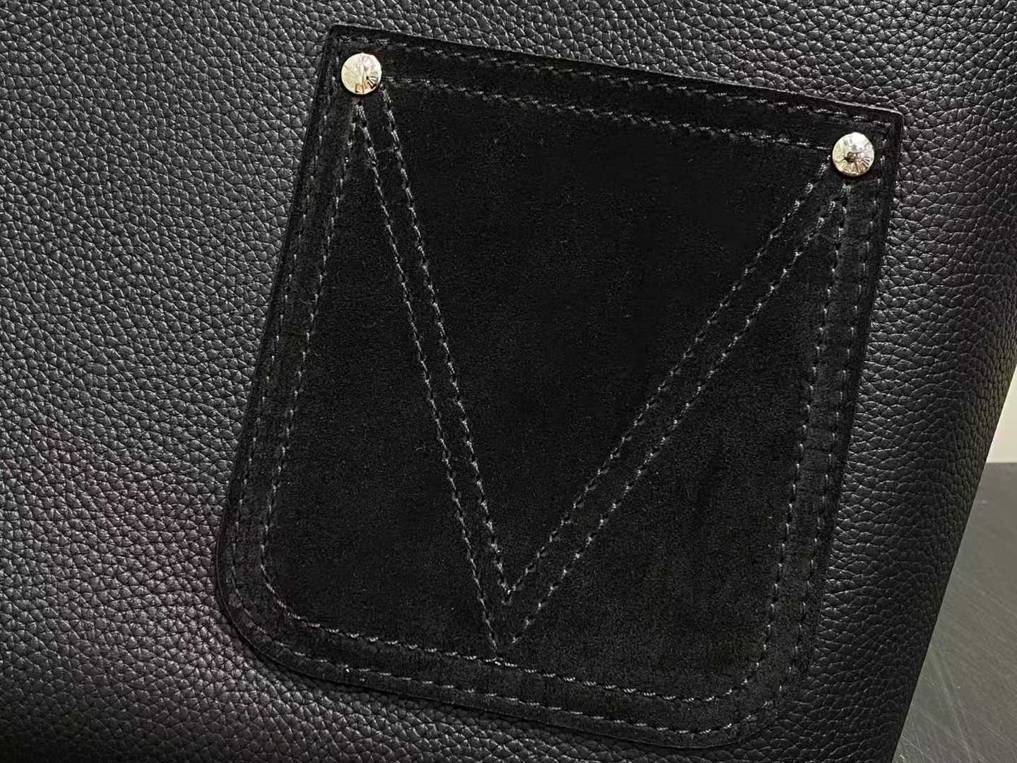 LV Verso Hobo M27022 33 x 15.5 x 30cm