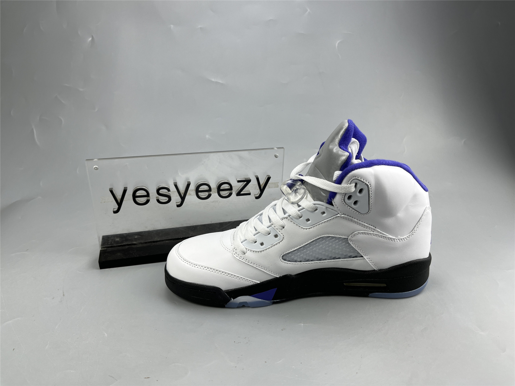 UA AIR JORDAN 5 RETRO â€œCONCORDâ€