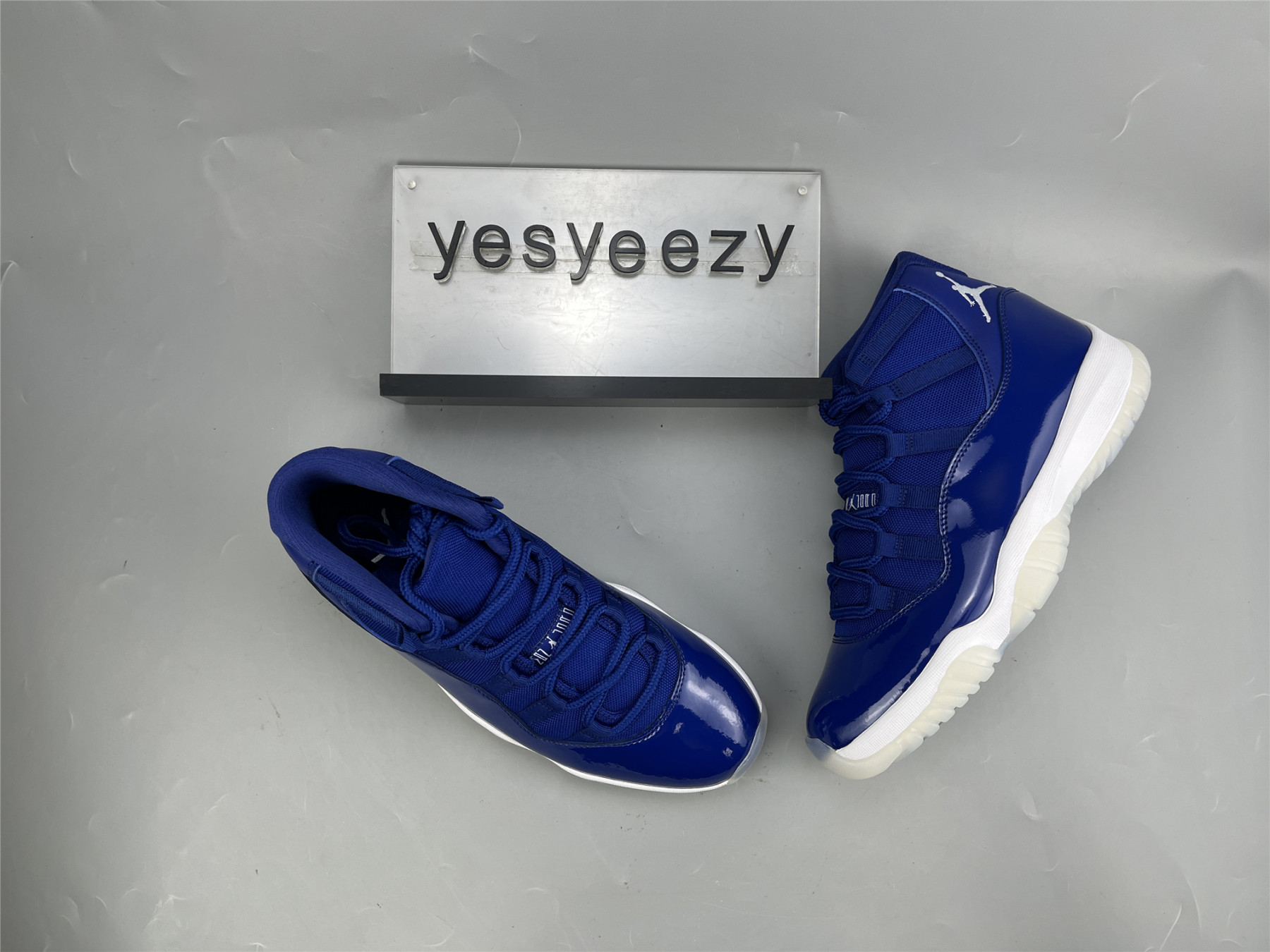 UA AIR JORDAN 11 RETRO LEGEND BLUE