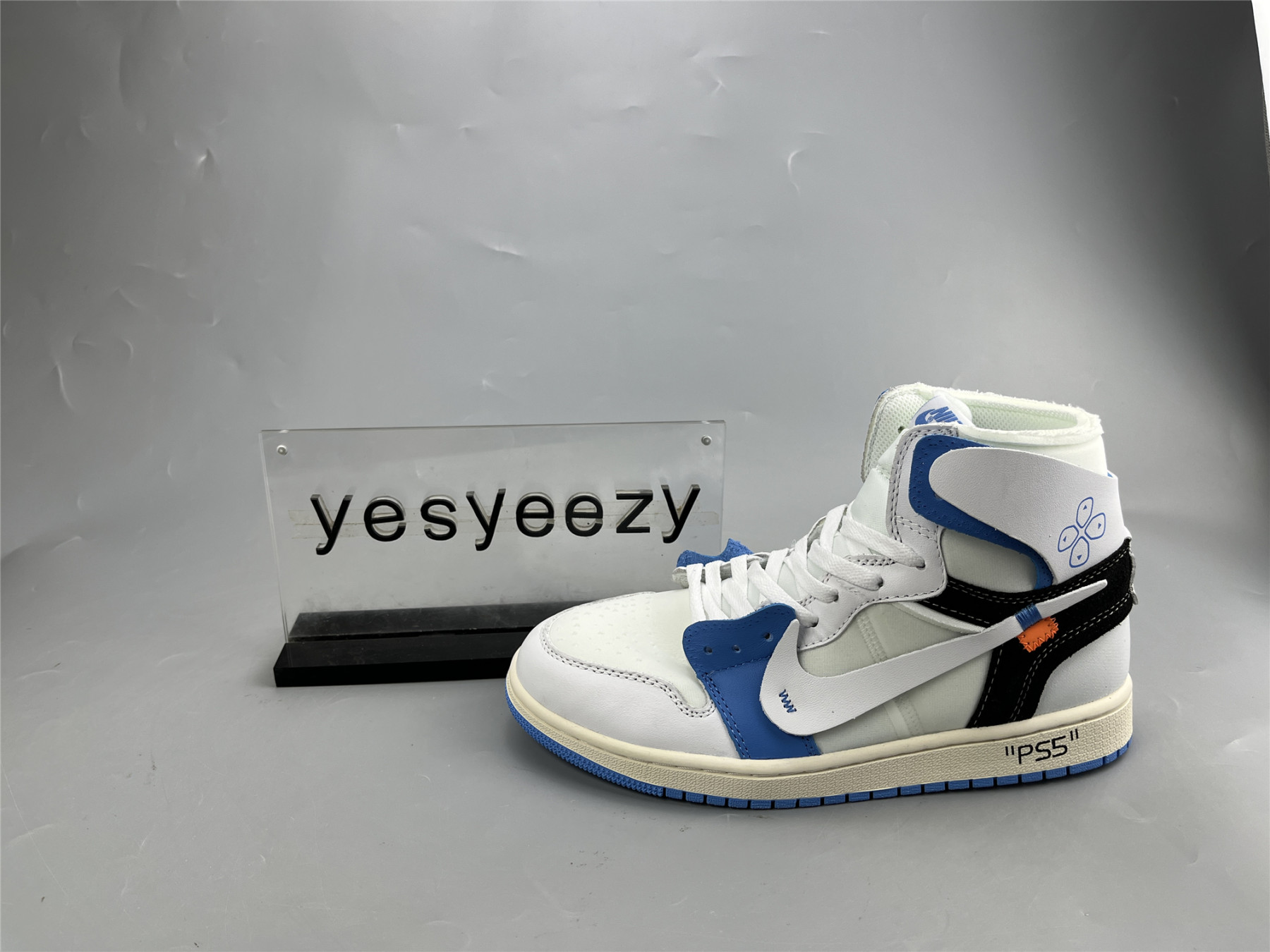 UA AIR JORDAN 1 OFF WHITE NRG