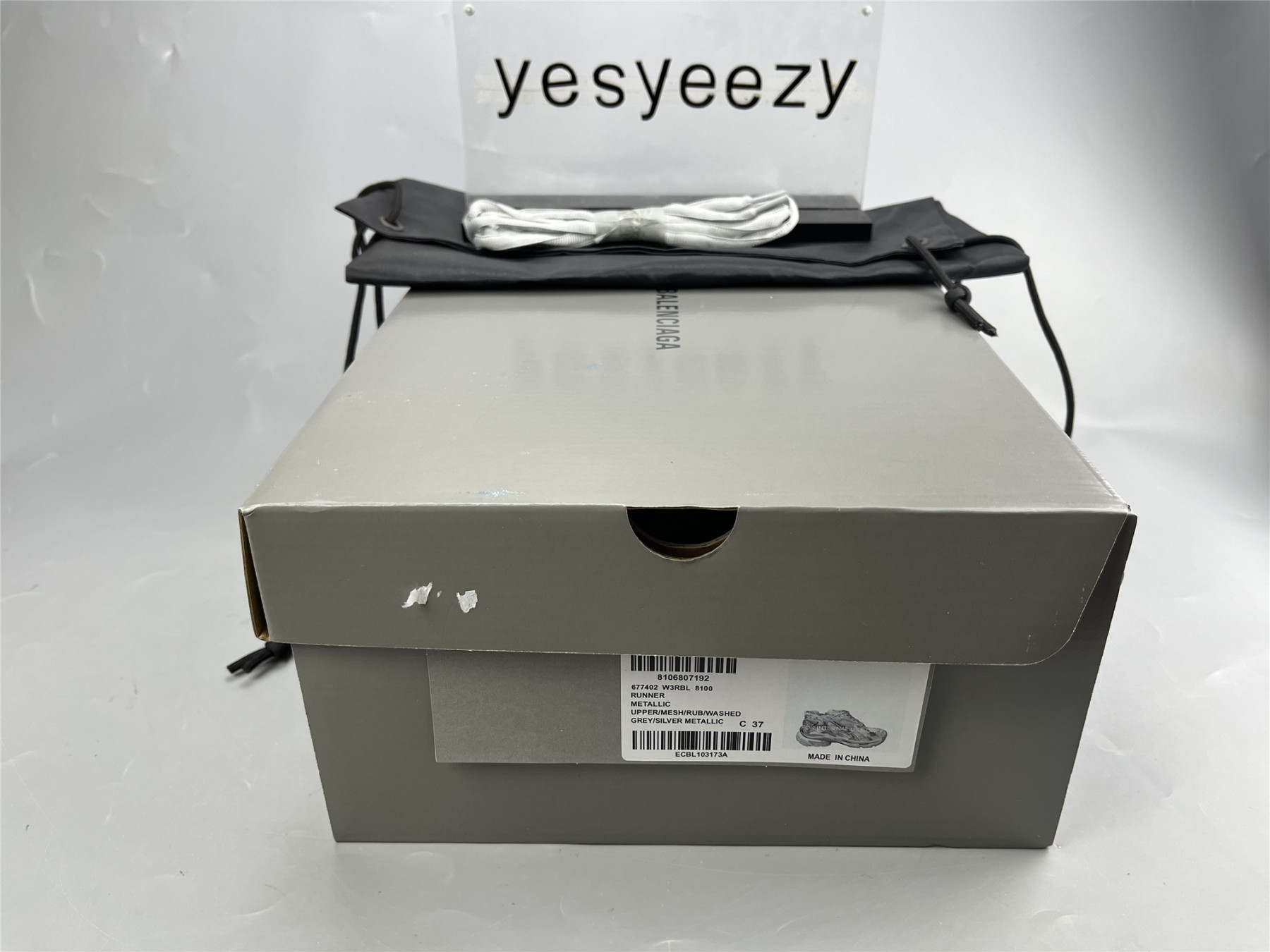 UA RUNNER GREY SILVER METALLIC