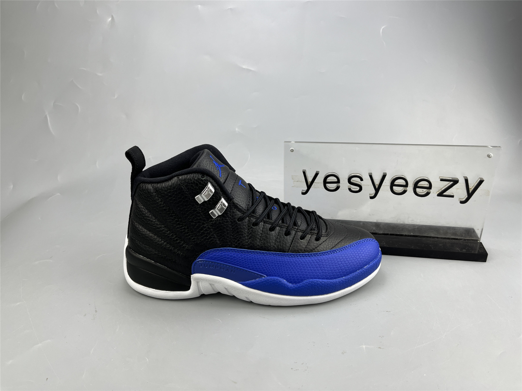UA WMNS AIR JORDAN 12 RETRO 