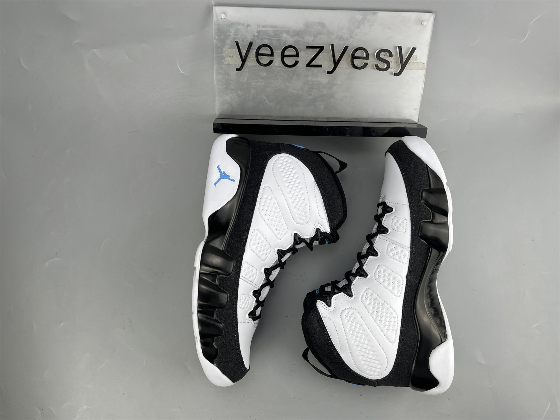 UA AIR JORDAN 9 RETRO 