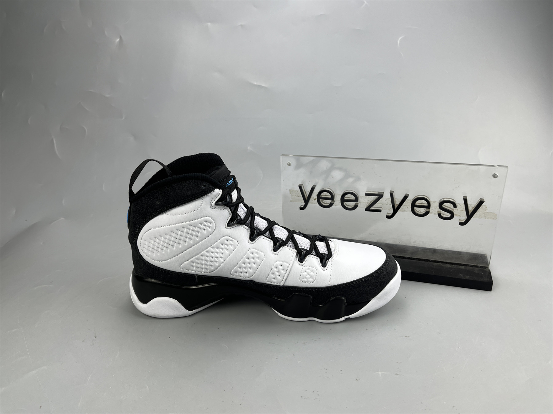 UA AIR JORDAN 9 RETRO 