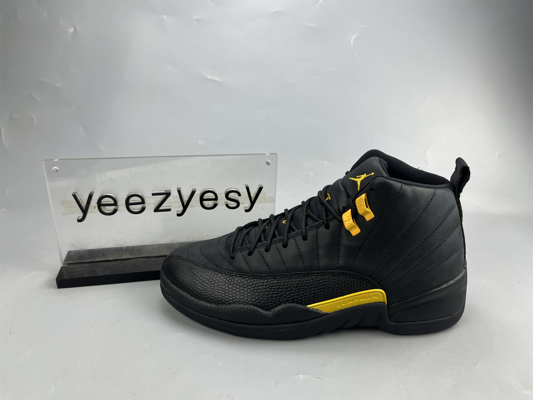 UA AIR JORDAN 12 RETRO 