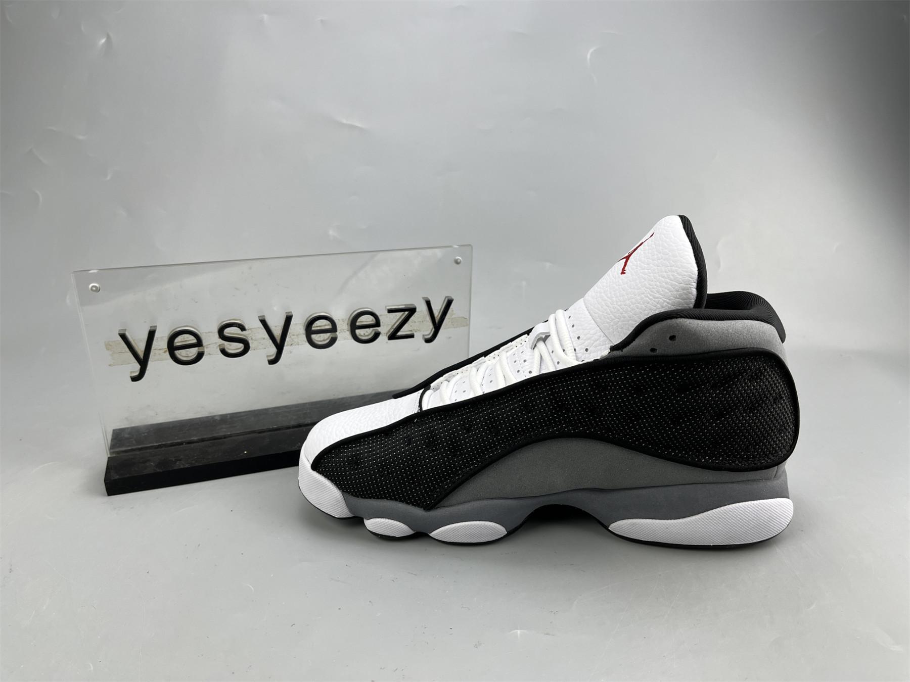 UA AIR JORDAN 13 RETRO 