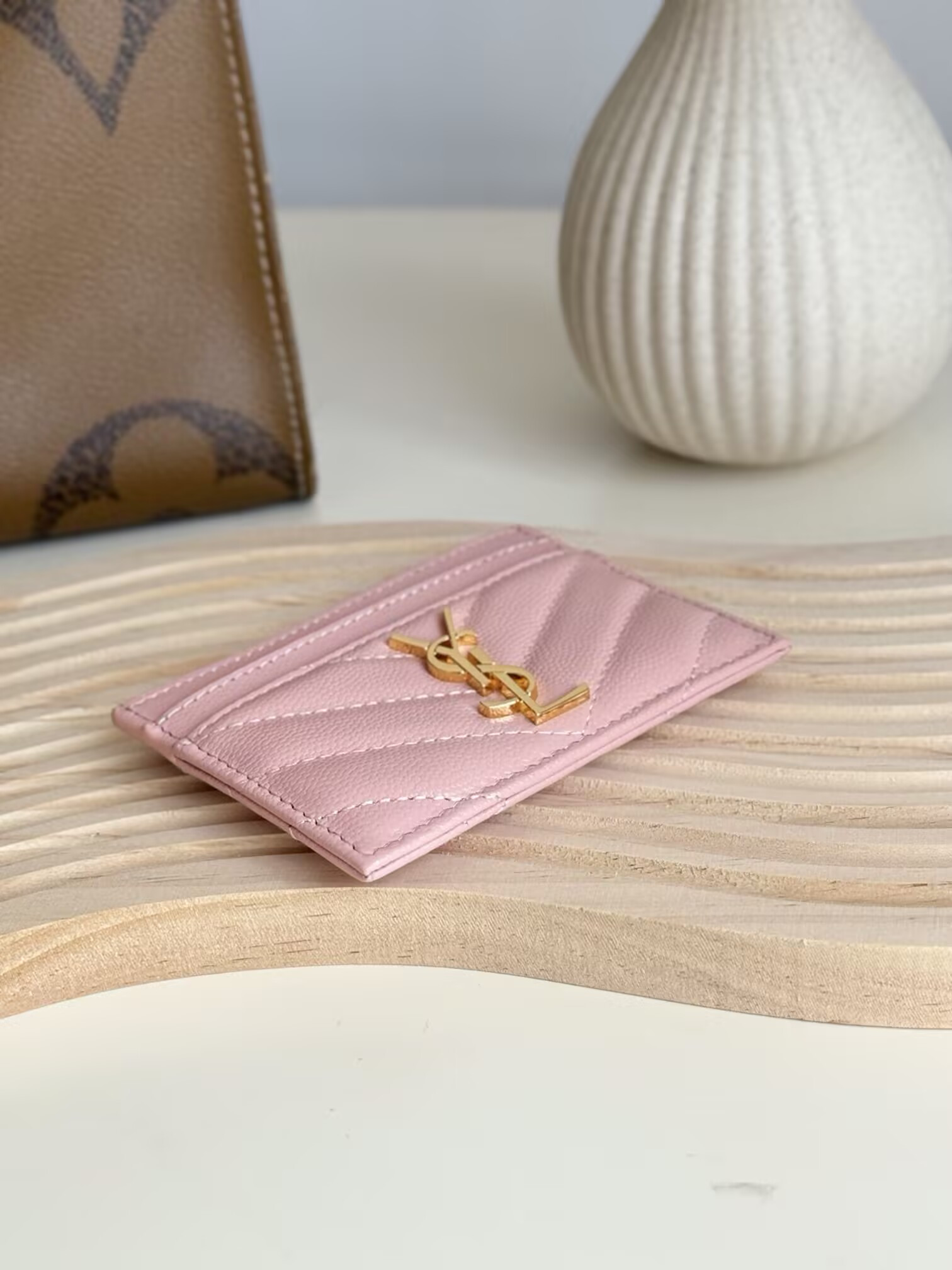 Y51 Card holder