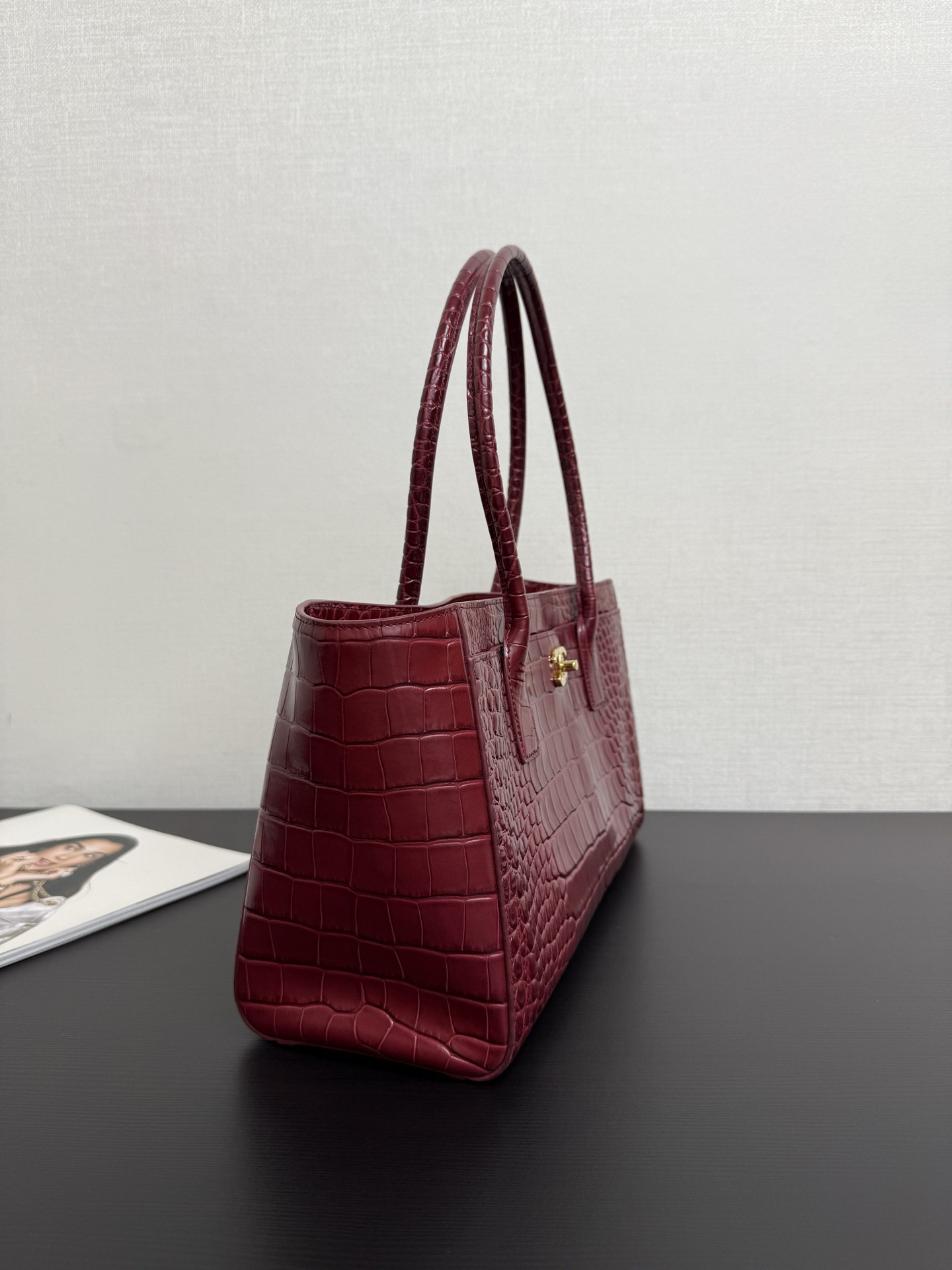 Ch**el Tote Crocodile-embossed Bag 35x20x13cm