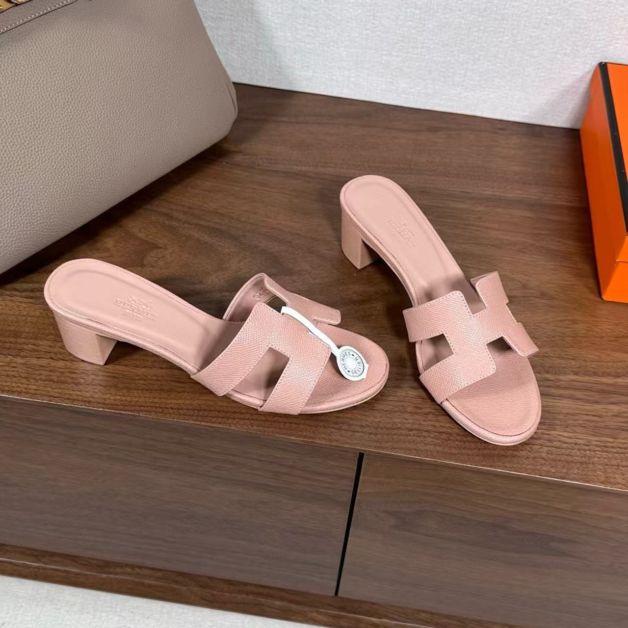 UA H**me5 Oasis Sandal