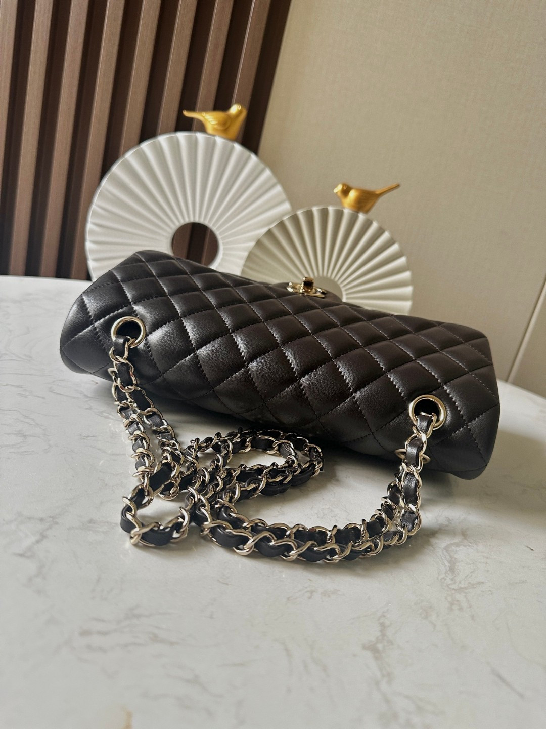 Ch**el CLASSIC HANDBAG Coffee brown Gold Metal 15.5×25.5×6.5cm