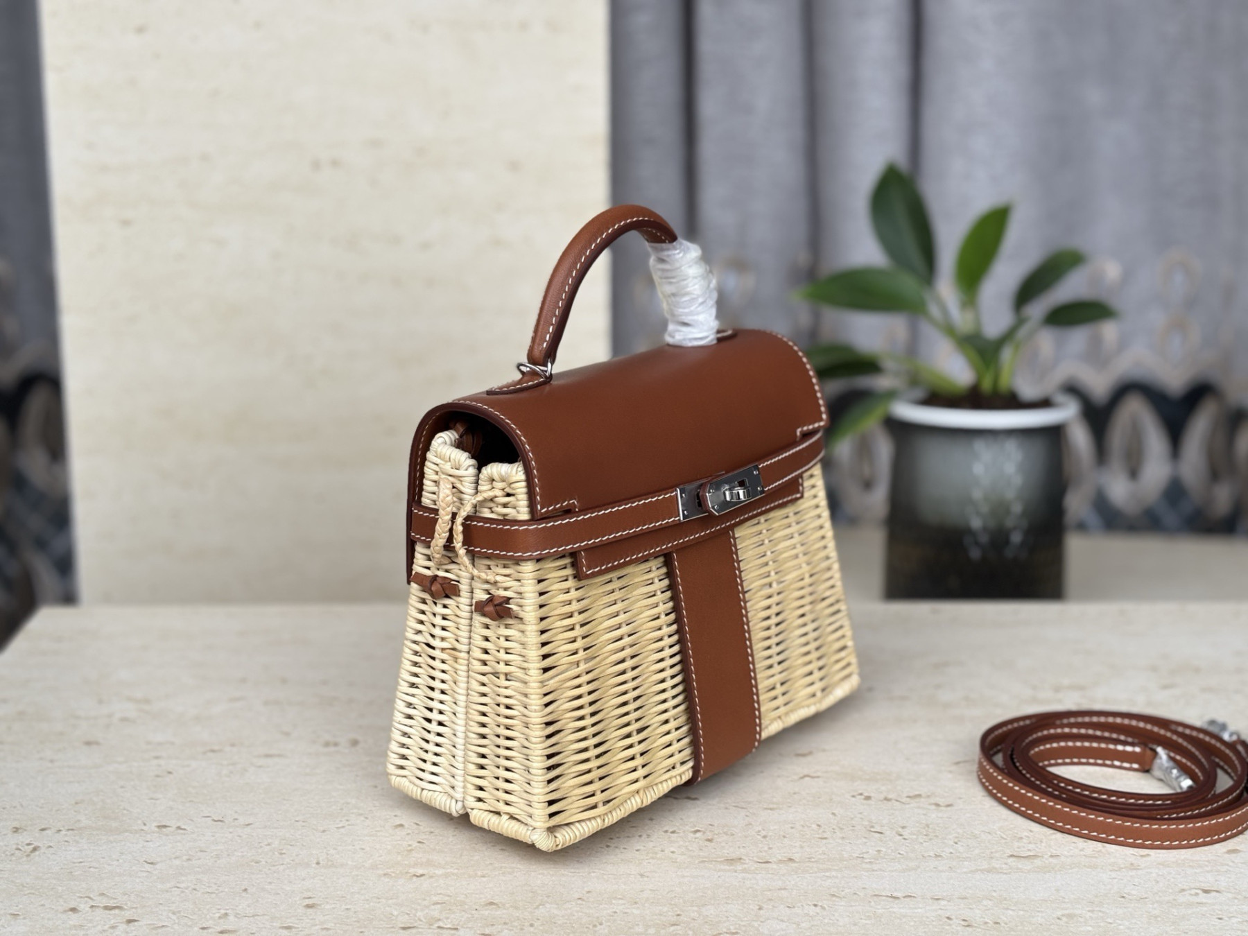 H**me5 Kelly Mini Picnic Handbag 20cm