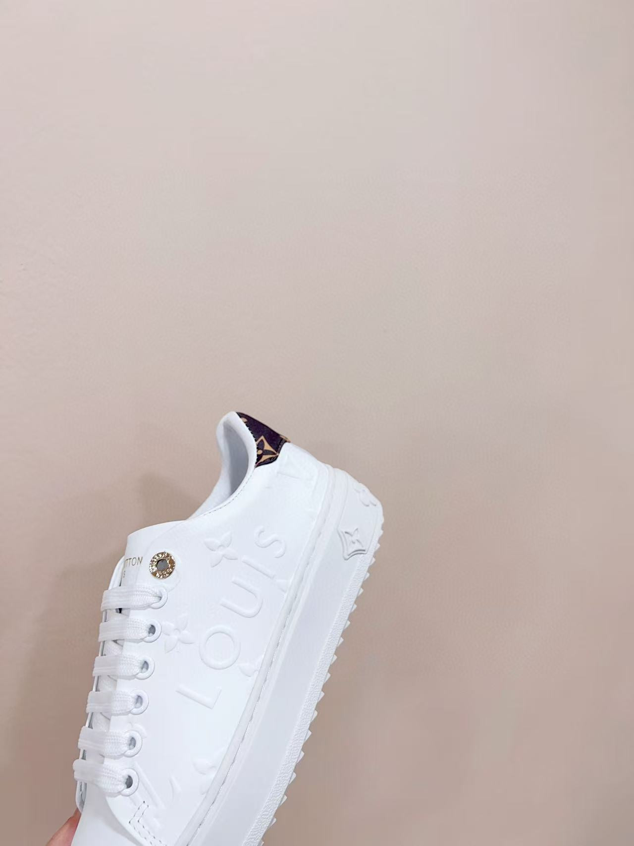 UA LV Time Out Sneaker