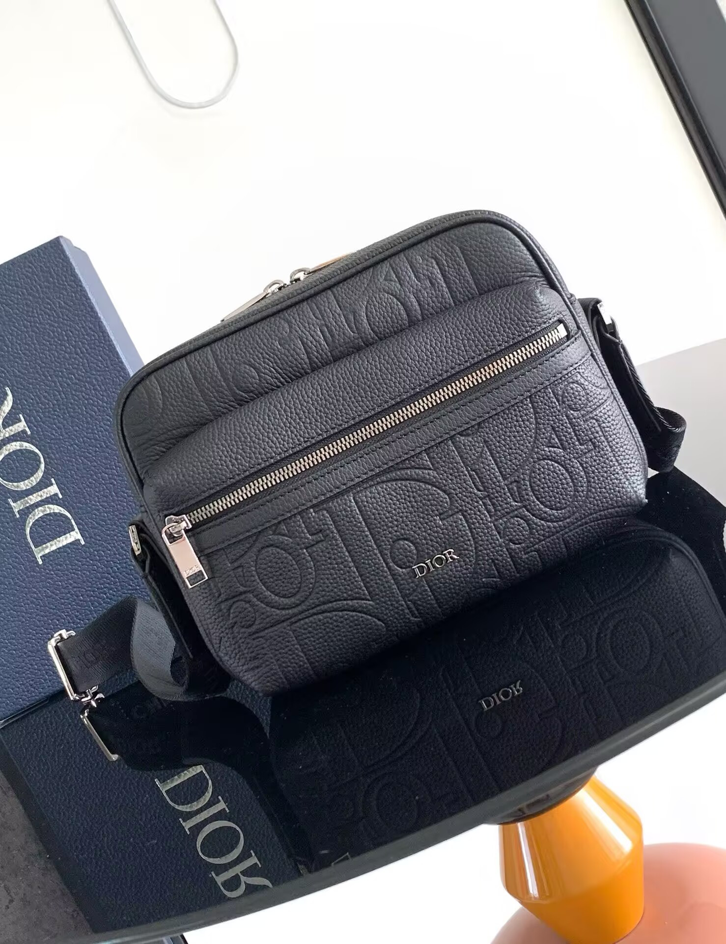 D10r Rider 2.0 Zipped Messenger Bag 23×17×7.5cm