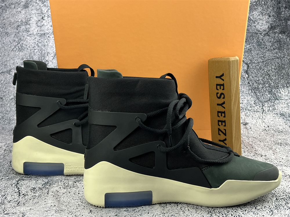UA NIKE AIR FEAR OF GOD 1 'BLACK'