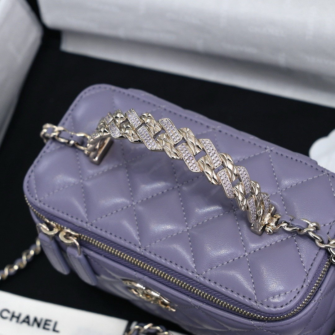 Ch**el Clutch With Chain 9.5x17x 8cm