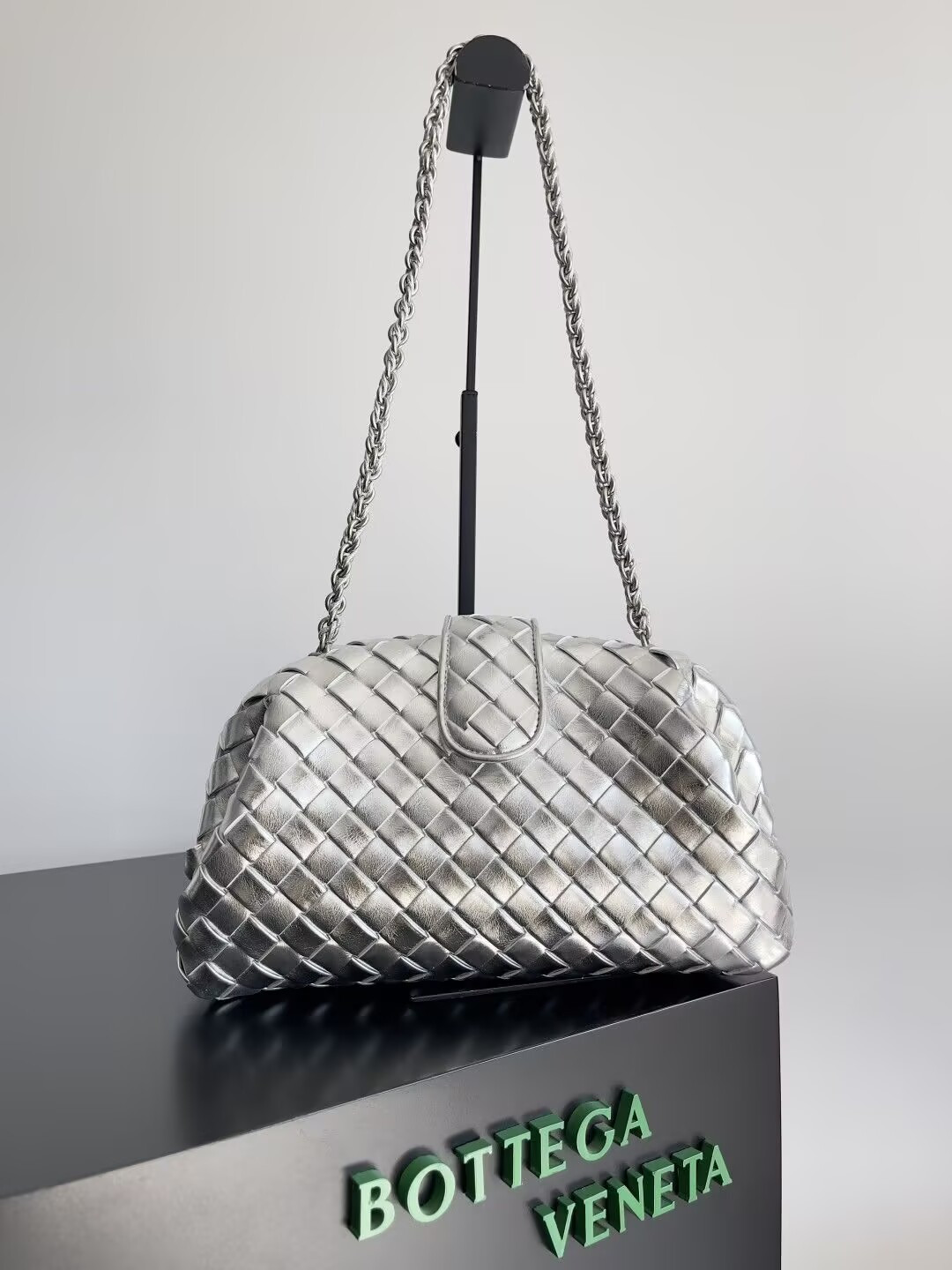 B0tt*ga Ven*ta LAUREN CLUTCH Andiamo Parachute 31x16.5x11cm