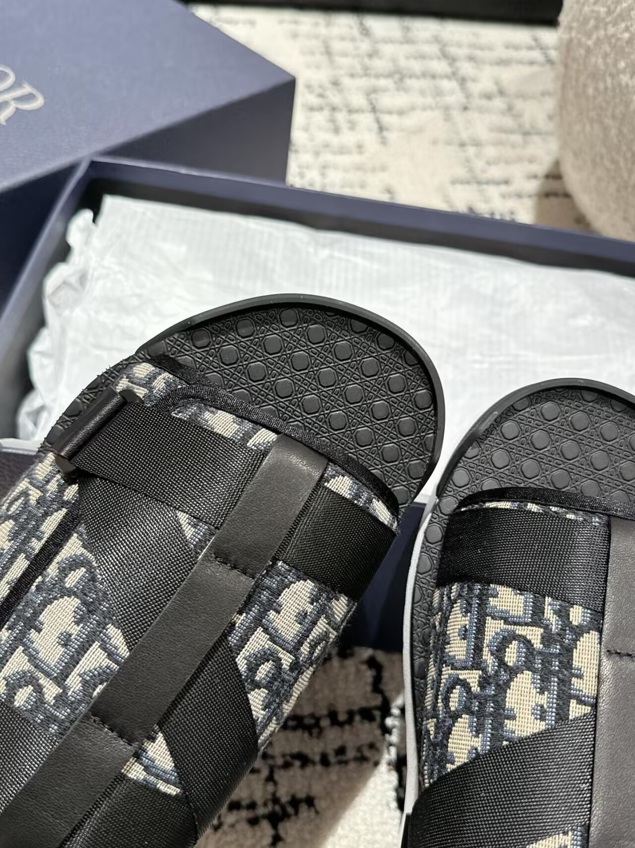 UA D10r Alpha Sandals