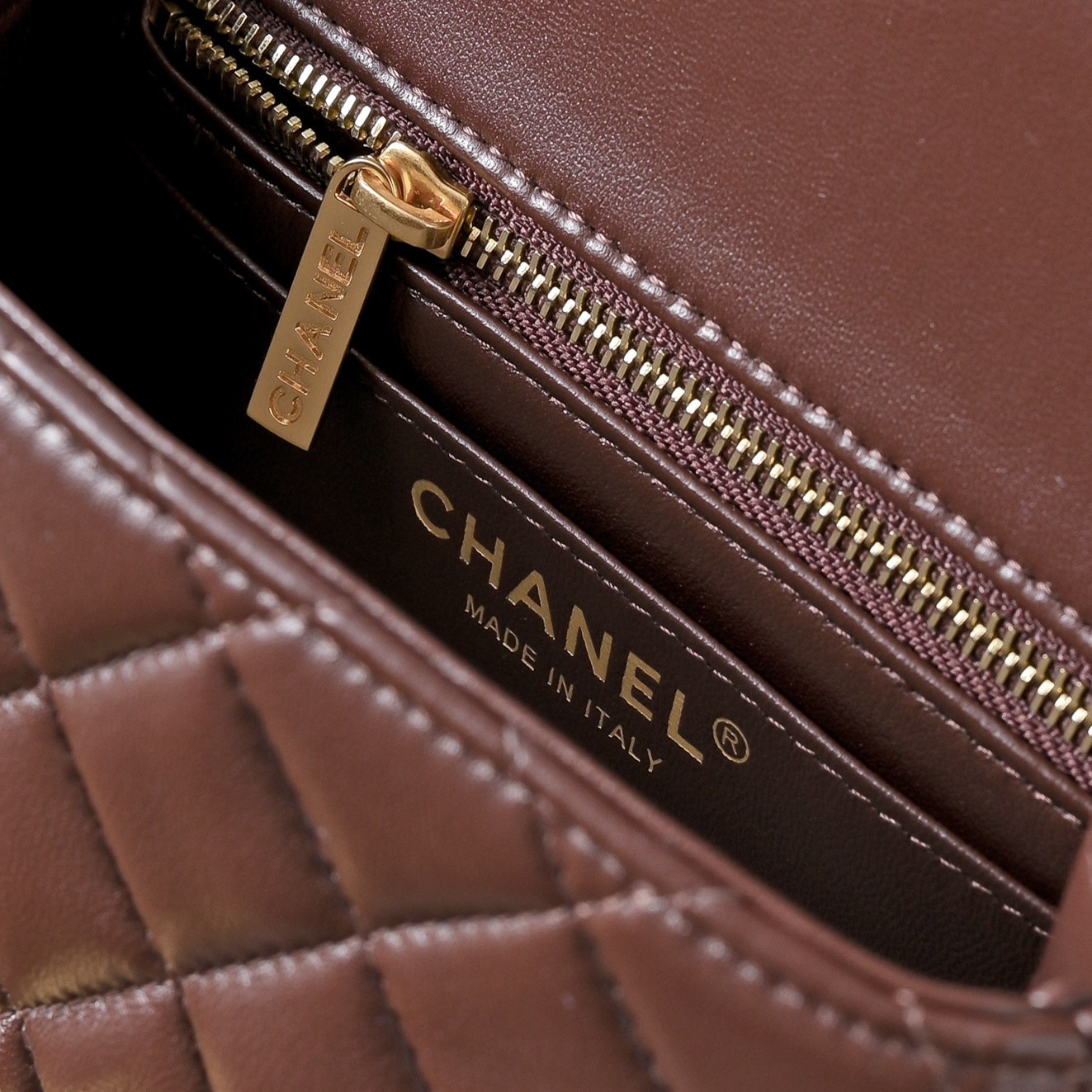 Ch**el Mini Flap Bag Coffee Brown AS1786 13.5x17x8cm