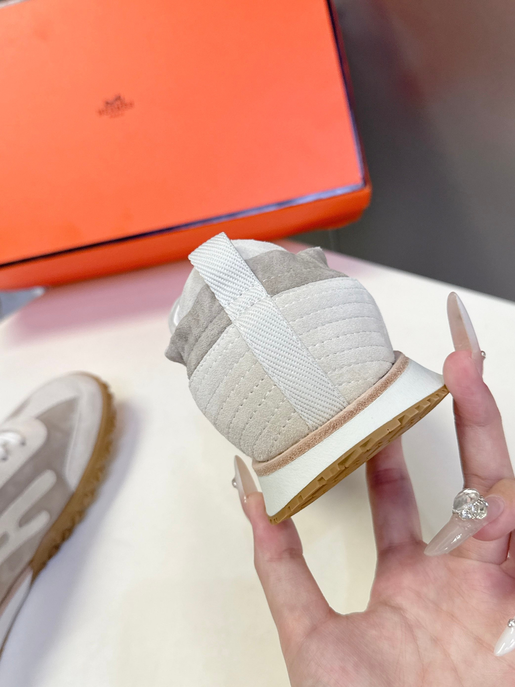UA H**me5 Jet Sneaker