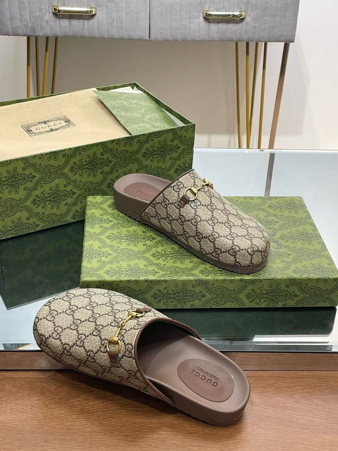 UA Gvc*1 SLIPPER