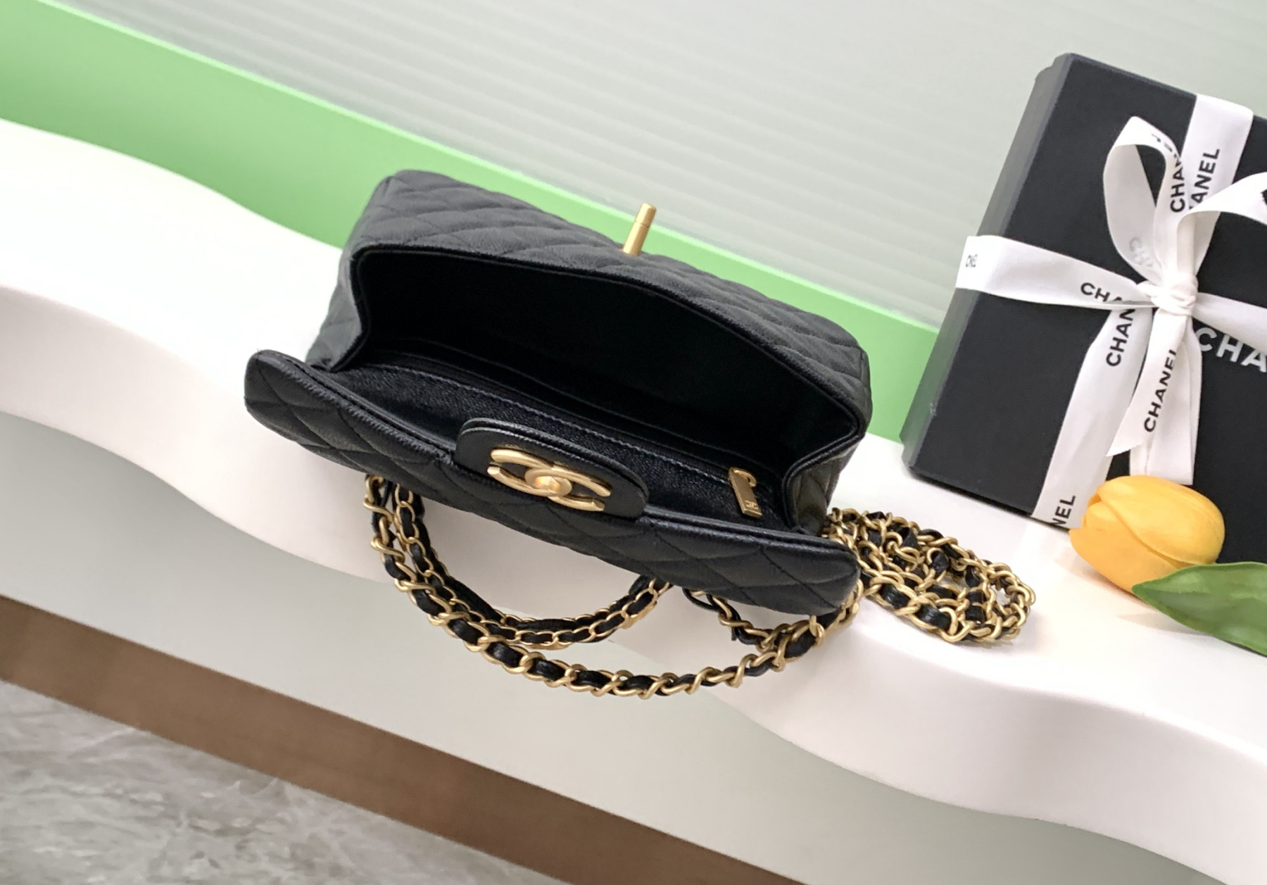 Ch**el flap bag with top handle as5701 19.5x12x6.5cm