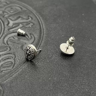 Ch*0me He**ts Earrings