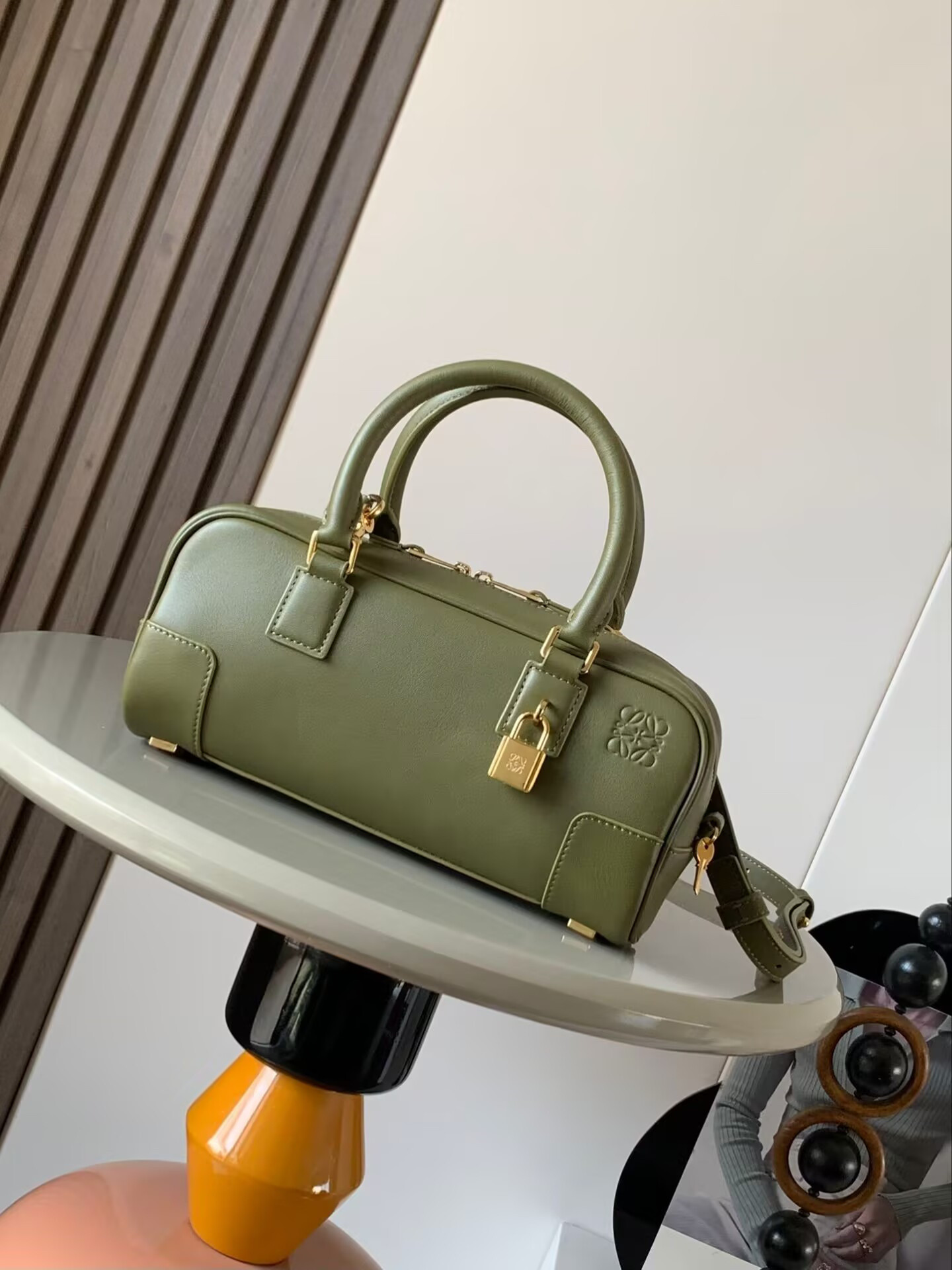 L0ew* Amazona 23 Cropped bag in nappa calfskin 23x11x10cm