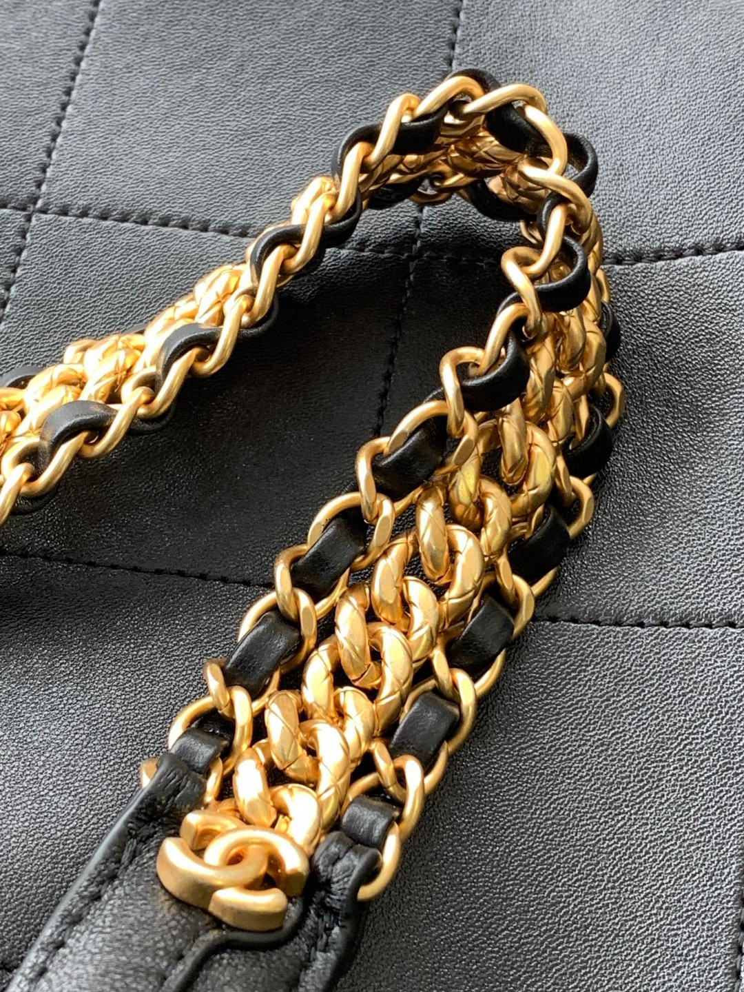 Ch**el Hobo Bag AS5410 27x 23x 10cm