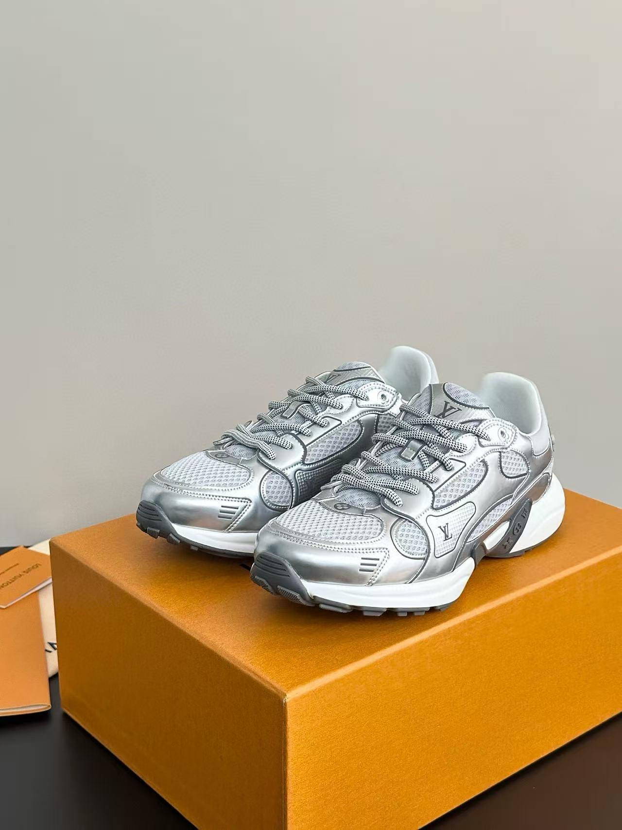 UA LV Olympia Sneaker