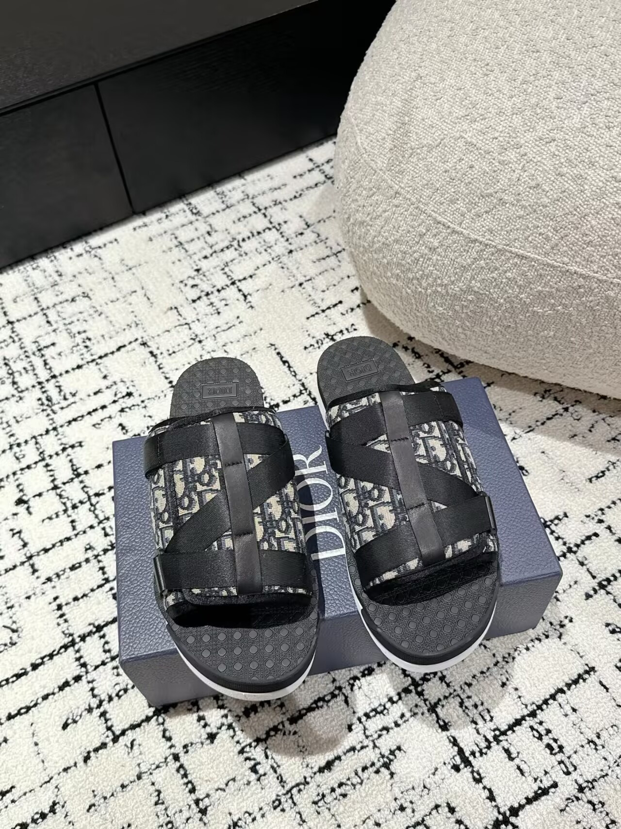 UA D10r Alpha Sandals