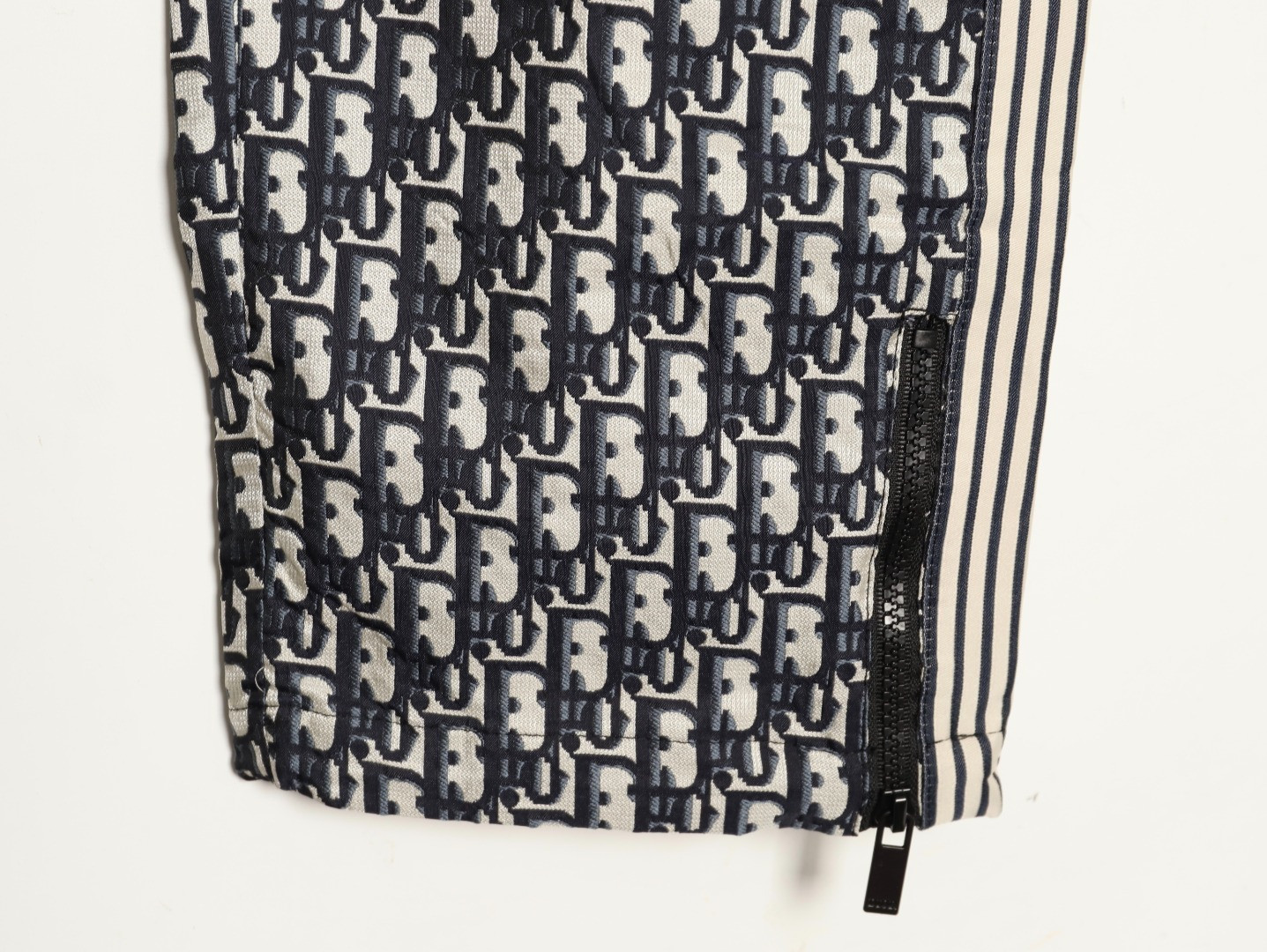D10r Pants
