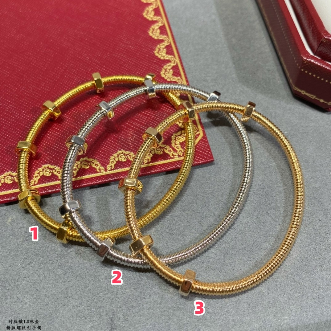Ca*t1er Screw Bracelet