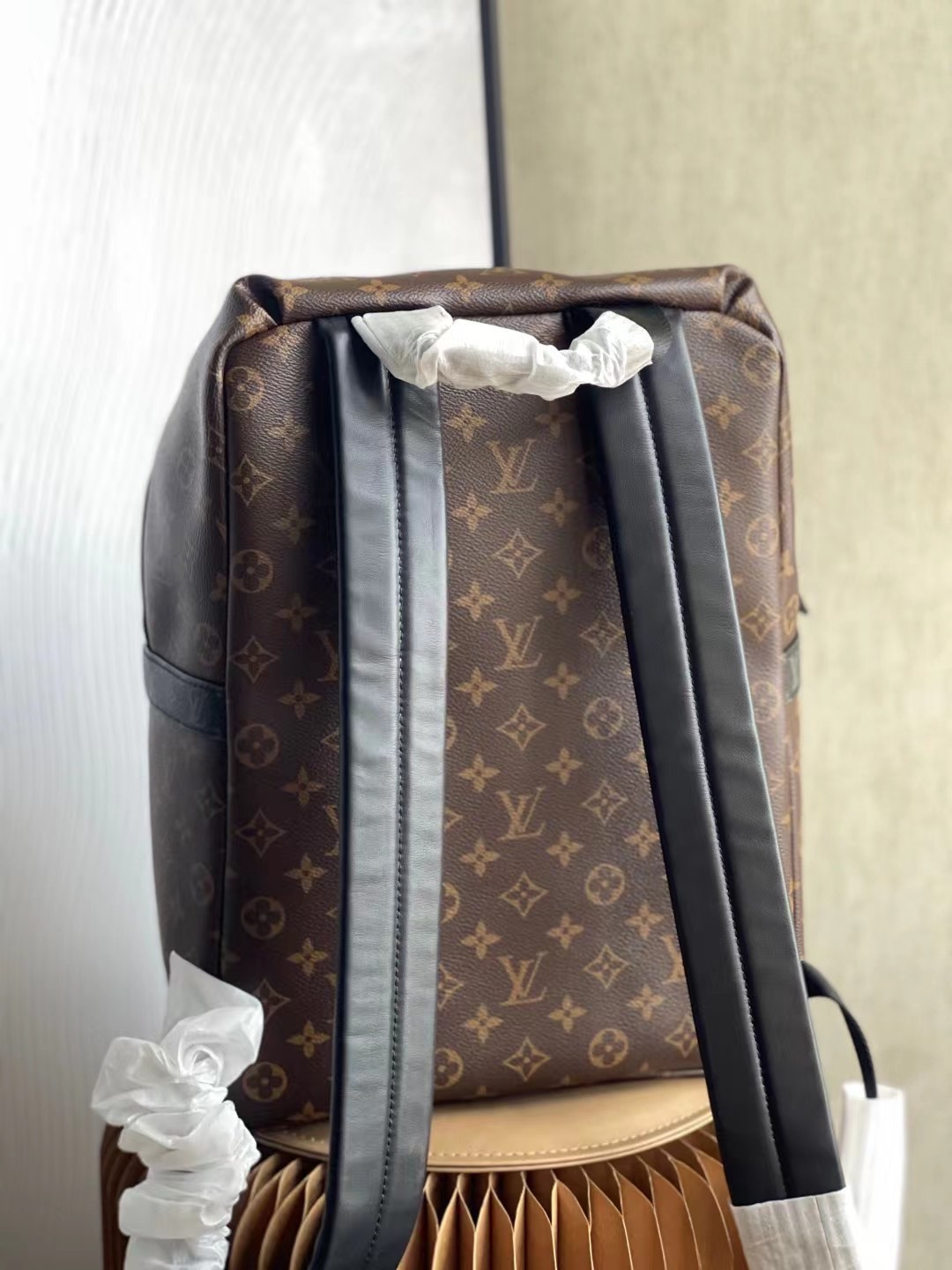 LV DISCOVERY BACKPACK M57965