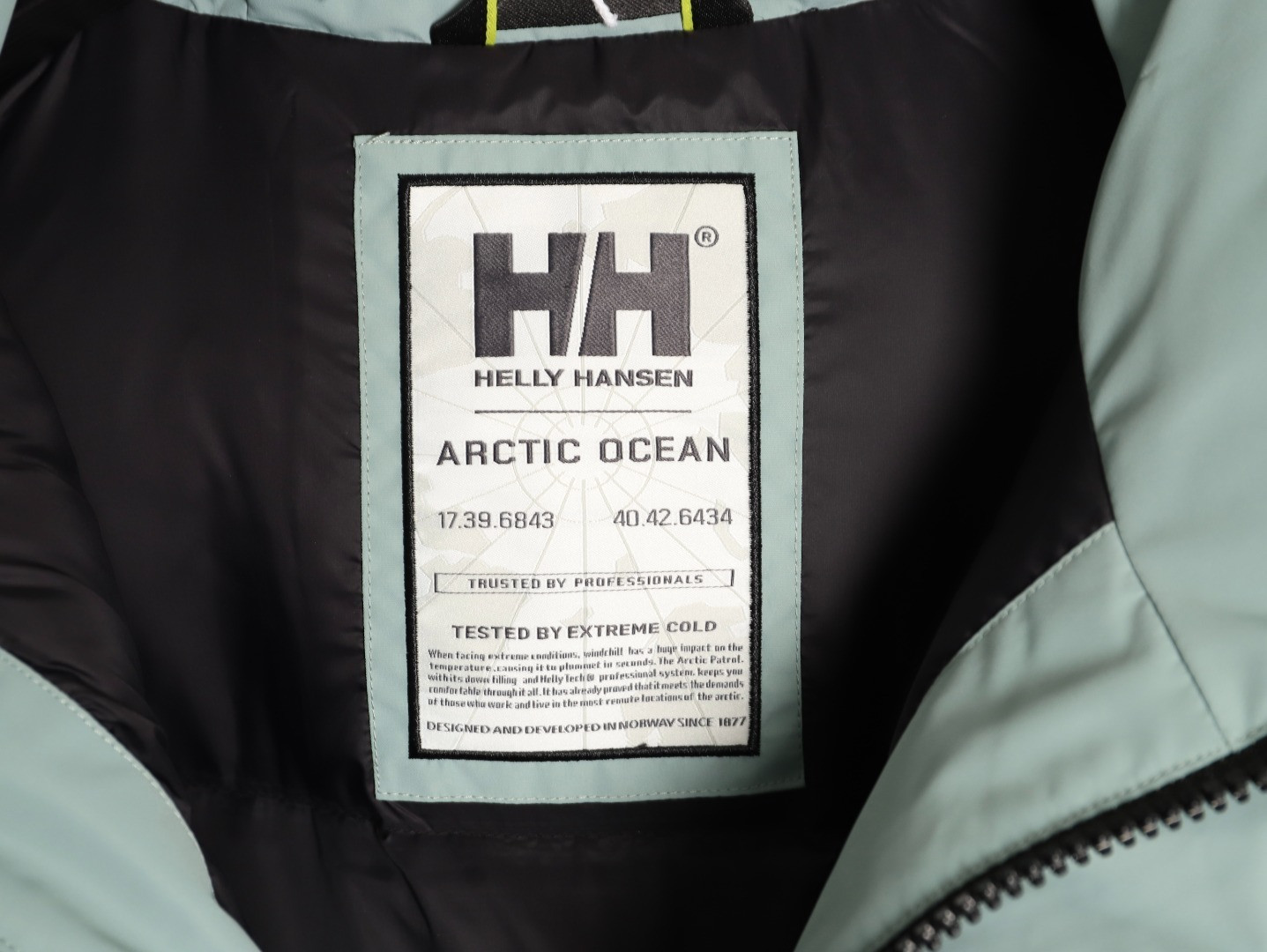 HELLY HANSEN Puffer jacket