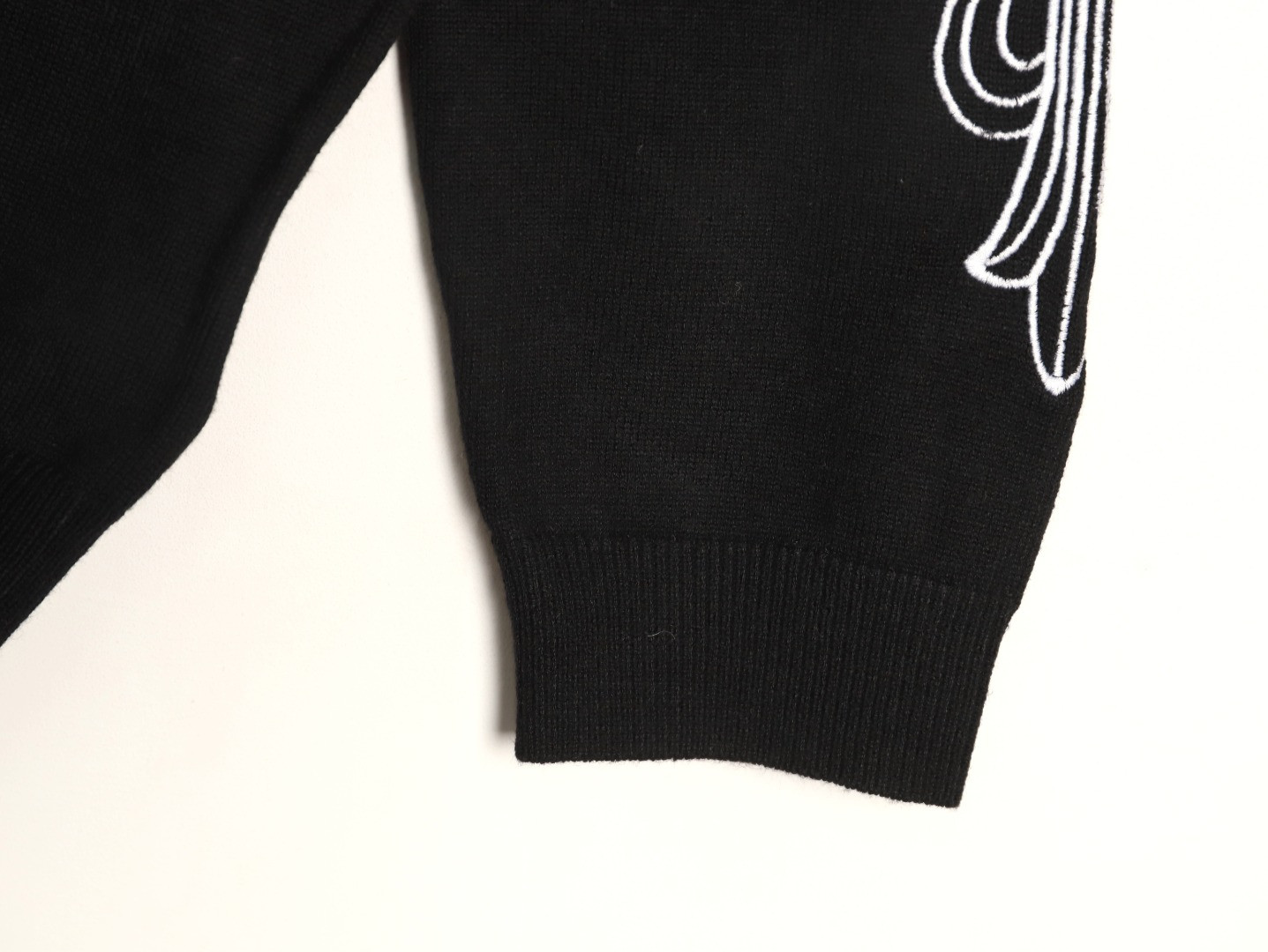 Ch*0me He**ts Sweaters