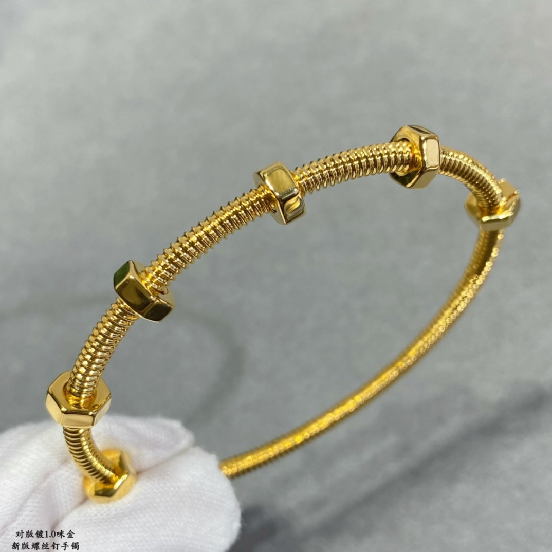 Ca*t1er Screw Bracelet
