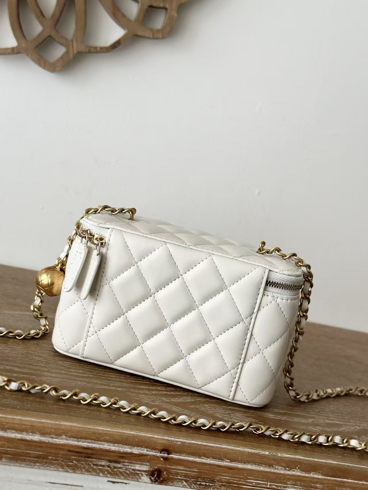 Ch**el Clutch With Chain 9.5x 17x 8CM