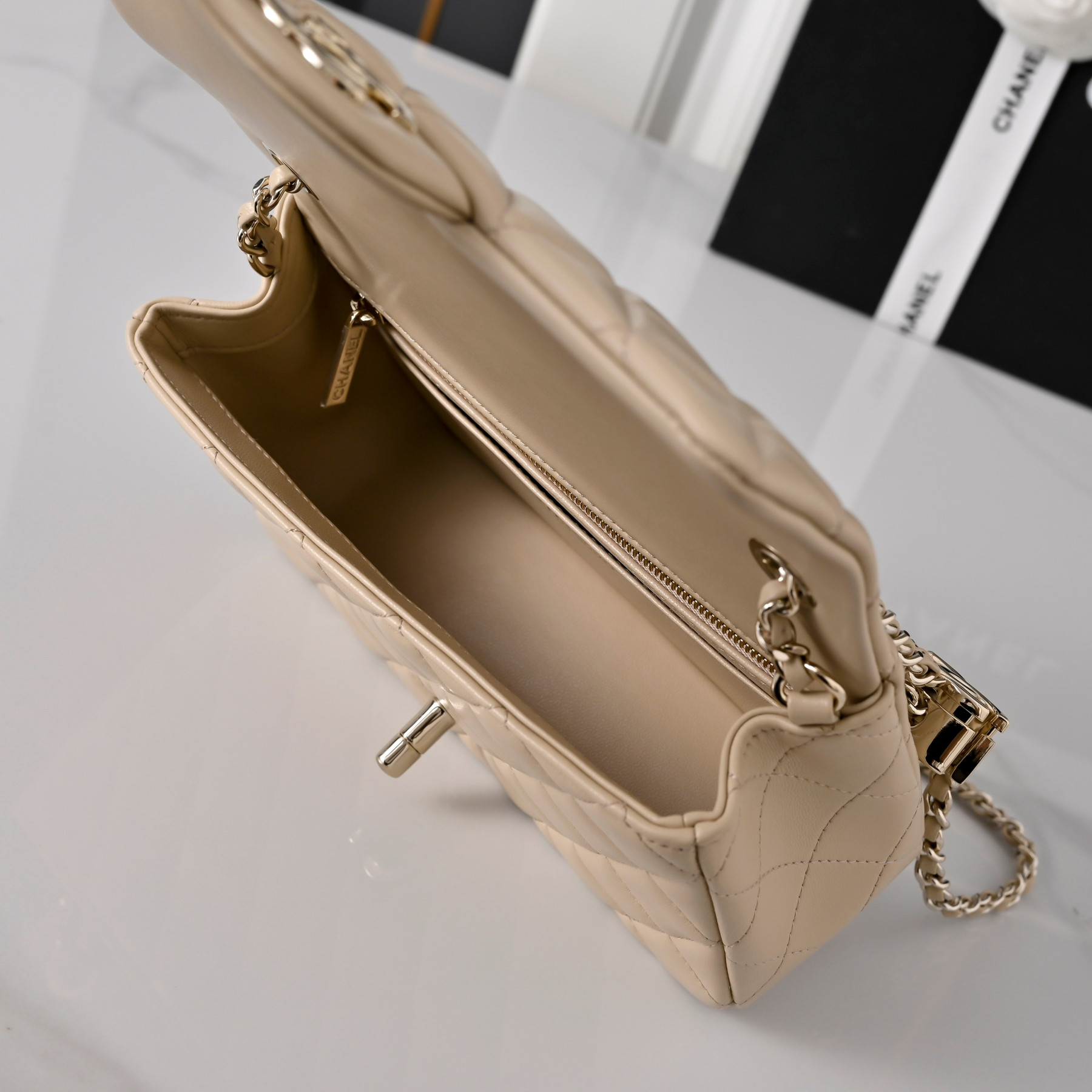 Ch**el Classic Flap Handbag CF in Milk Tea with Light gold hardware AS5759 20x13x7cm