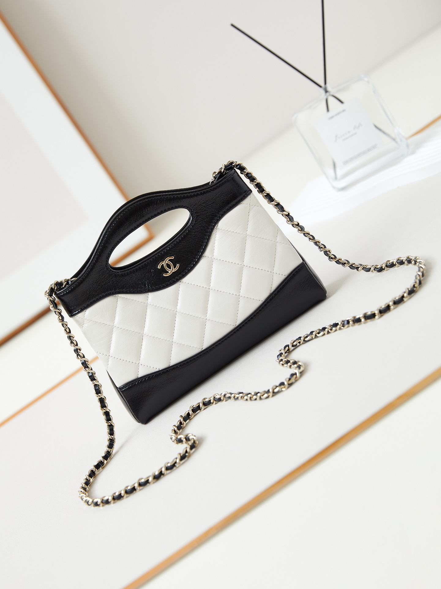 Ch**el Nano Chain Bag AS3656 17.5x20.5x4cm