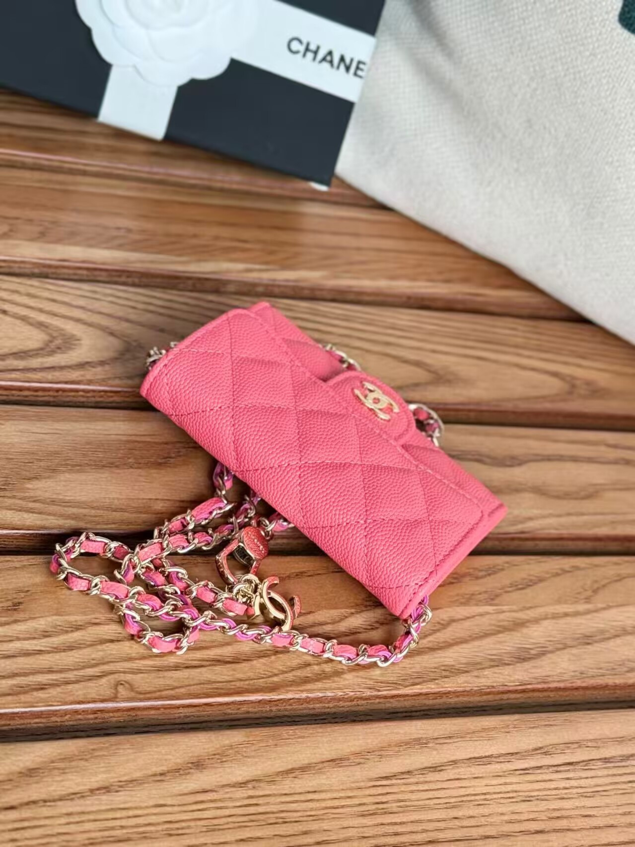 Ch**el Wallet on Chain 11x7.5x2cm