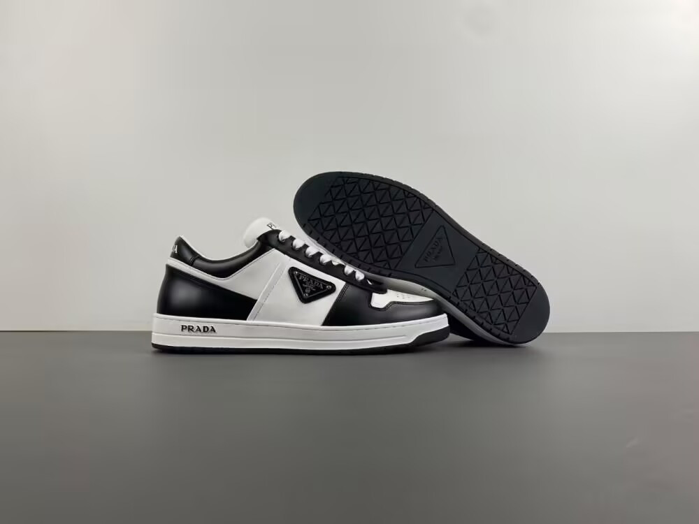 UA Pra*a Downtown Low Top Sneakers