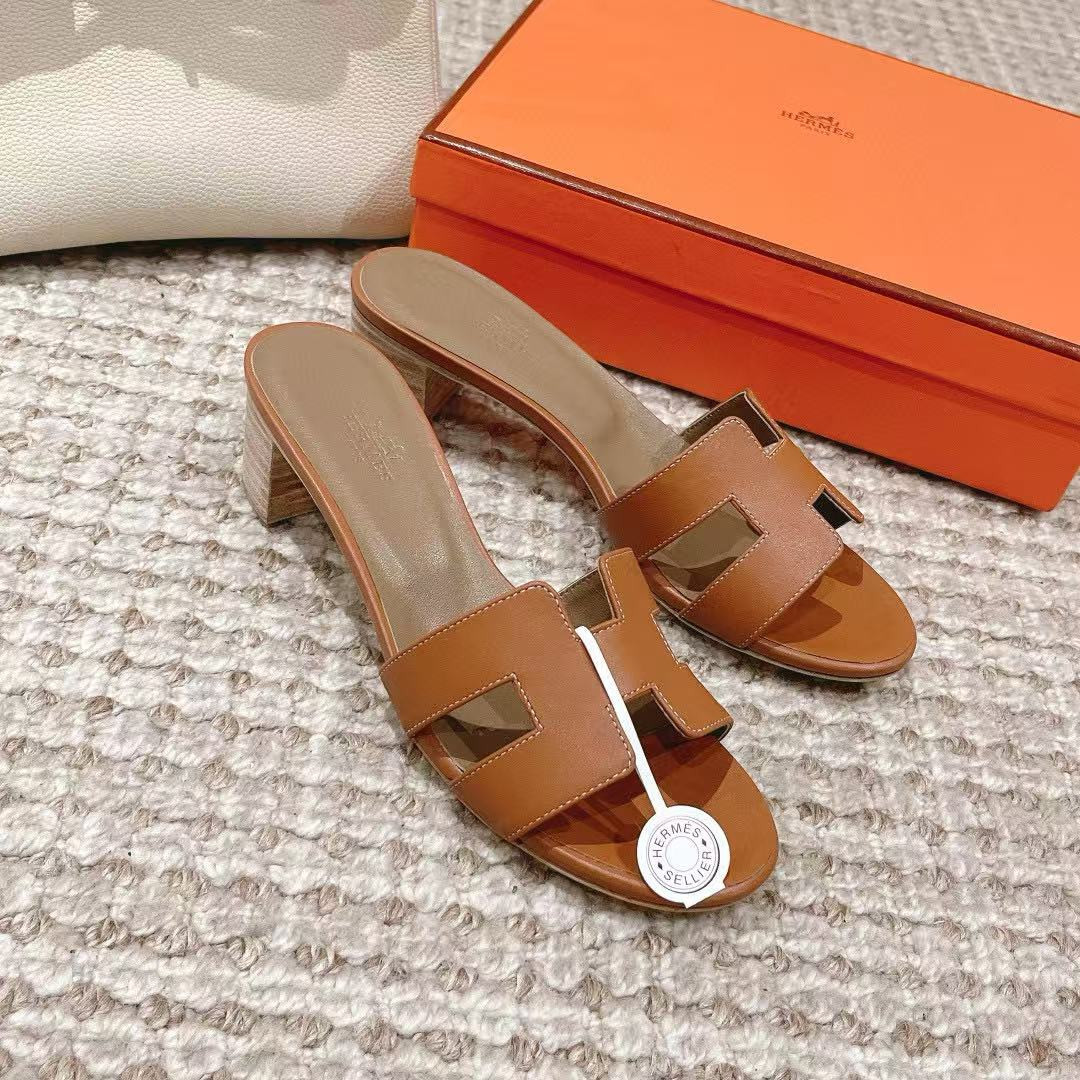 UA H**me5 Oasis Sandal