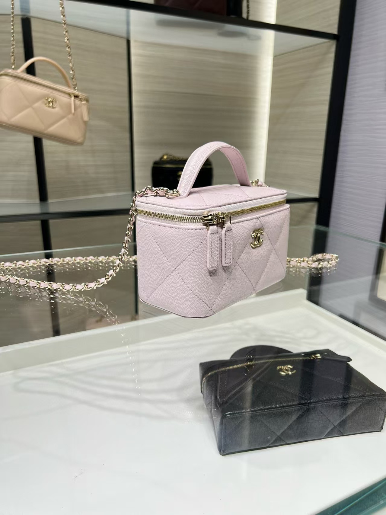 Ch**el Vanity With Chain AP4933 17x9.5x8cm