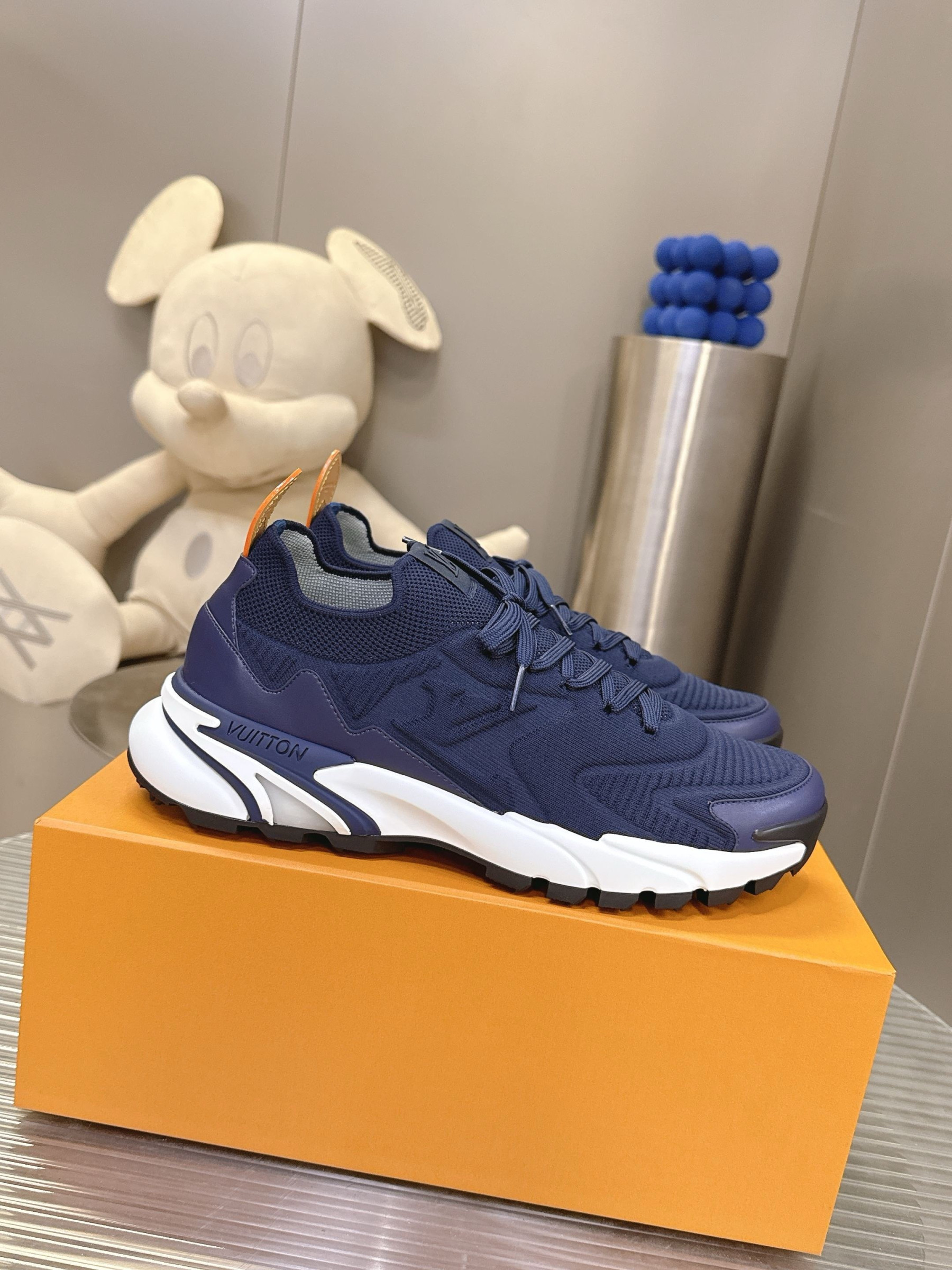UA LV Sneakers