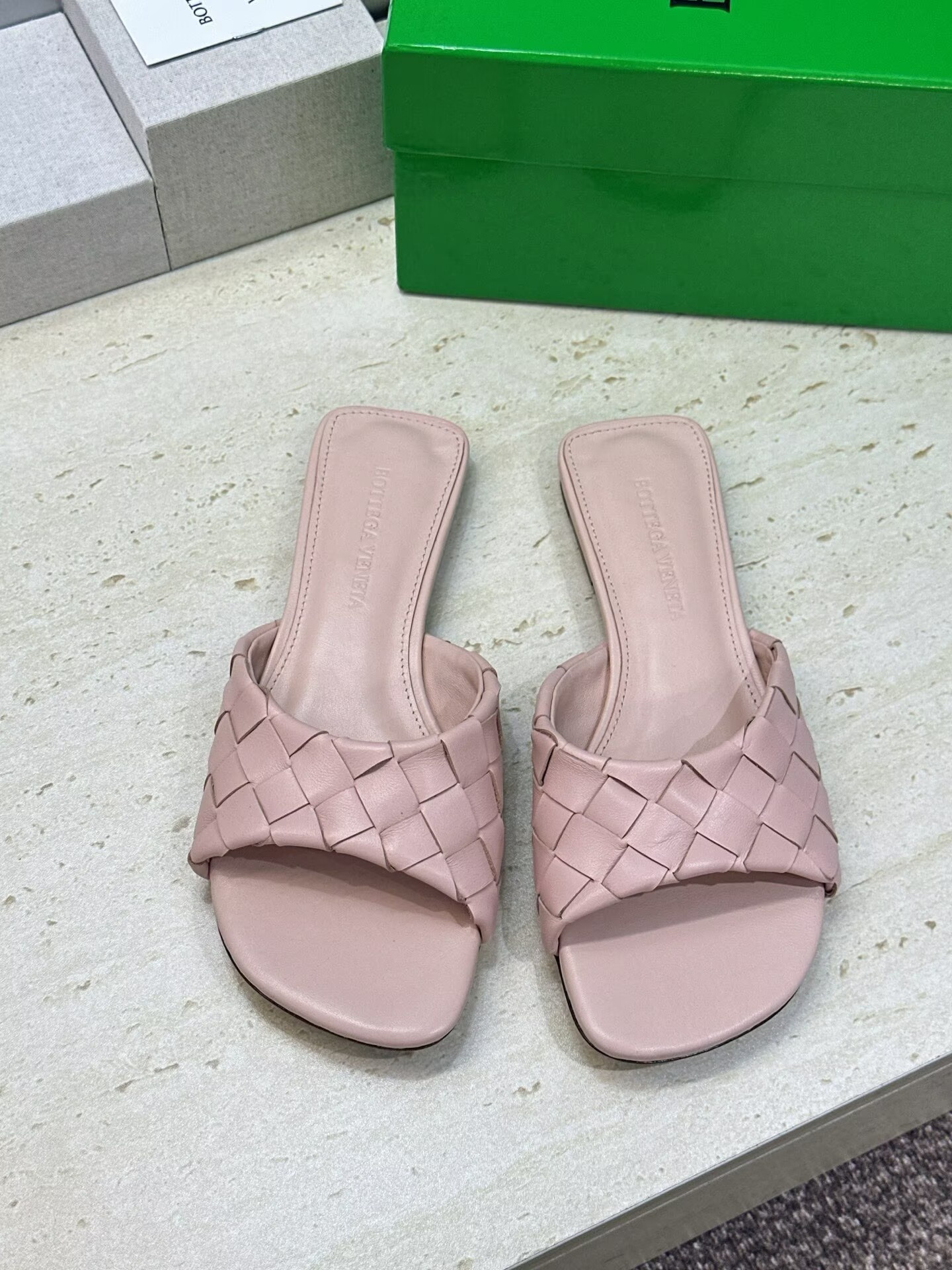 UA B0tt*ga Ven*ta Slides