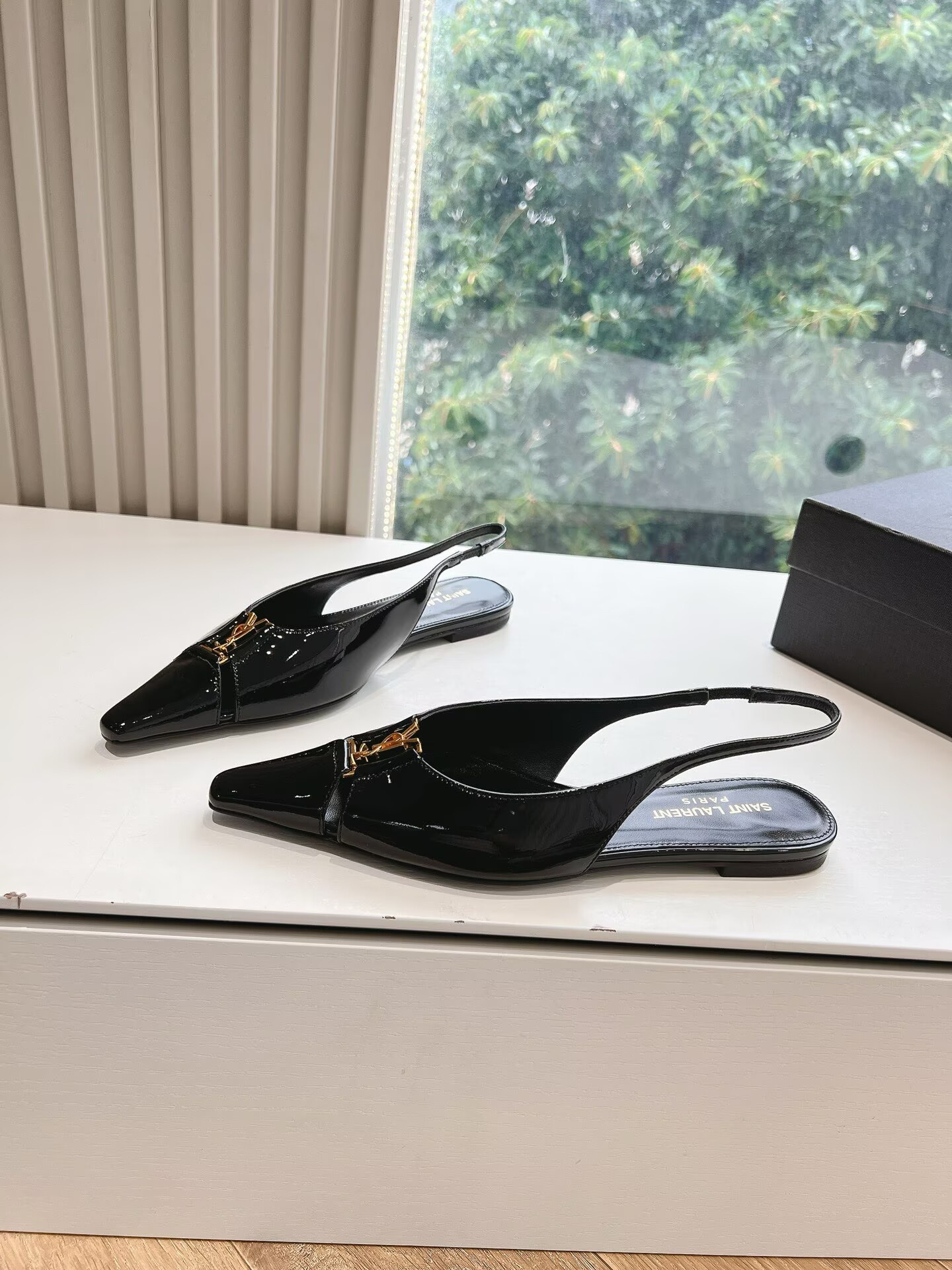UA Y51 Sa1nt Lau*nt Slingback