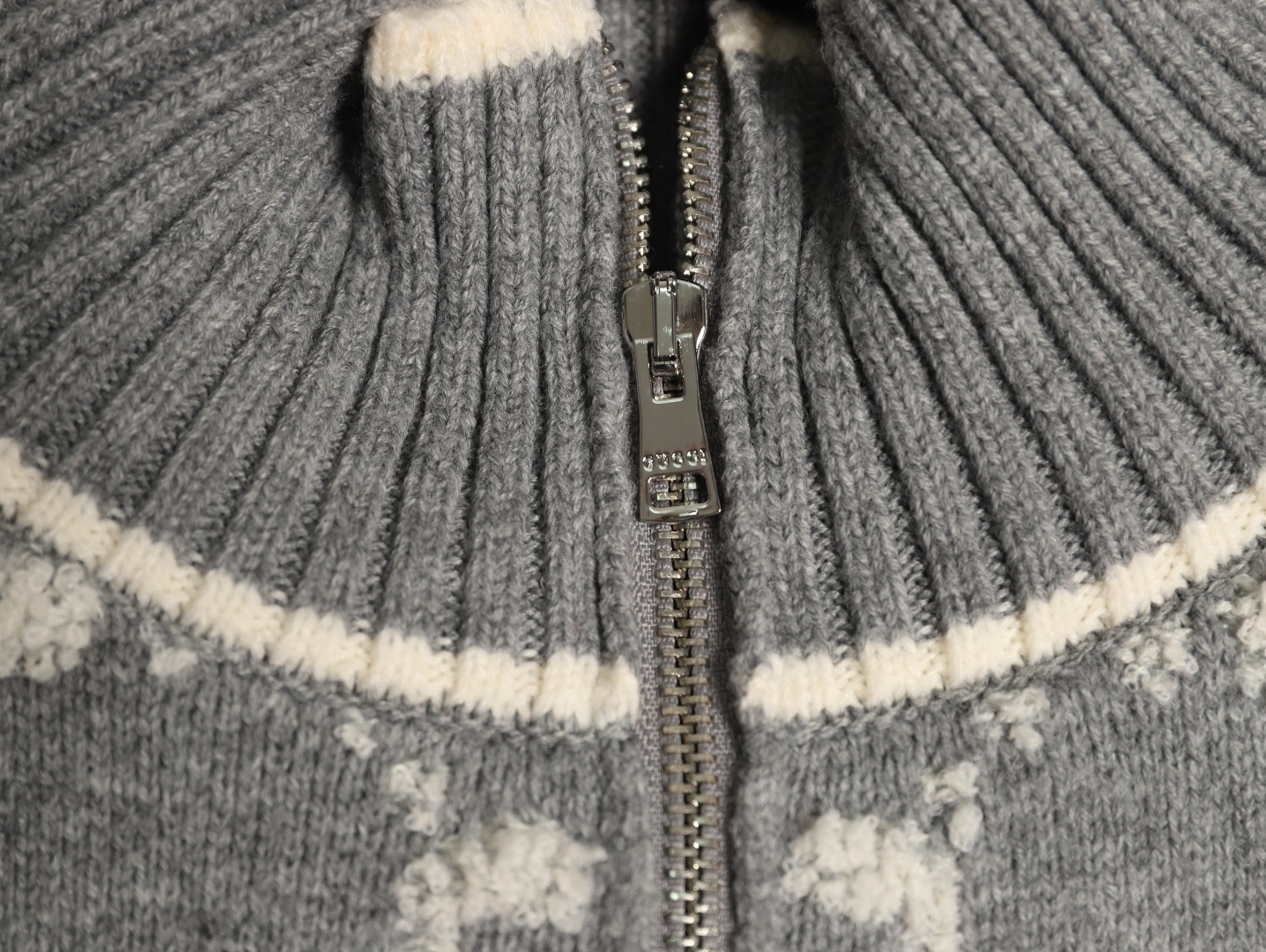 Gvc*1 Sweaters